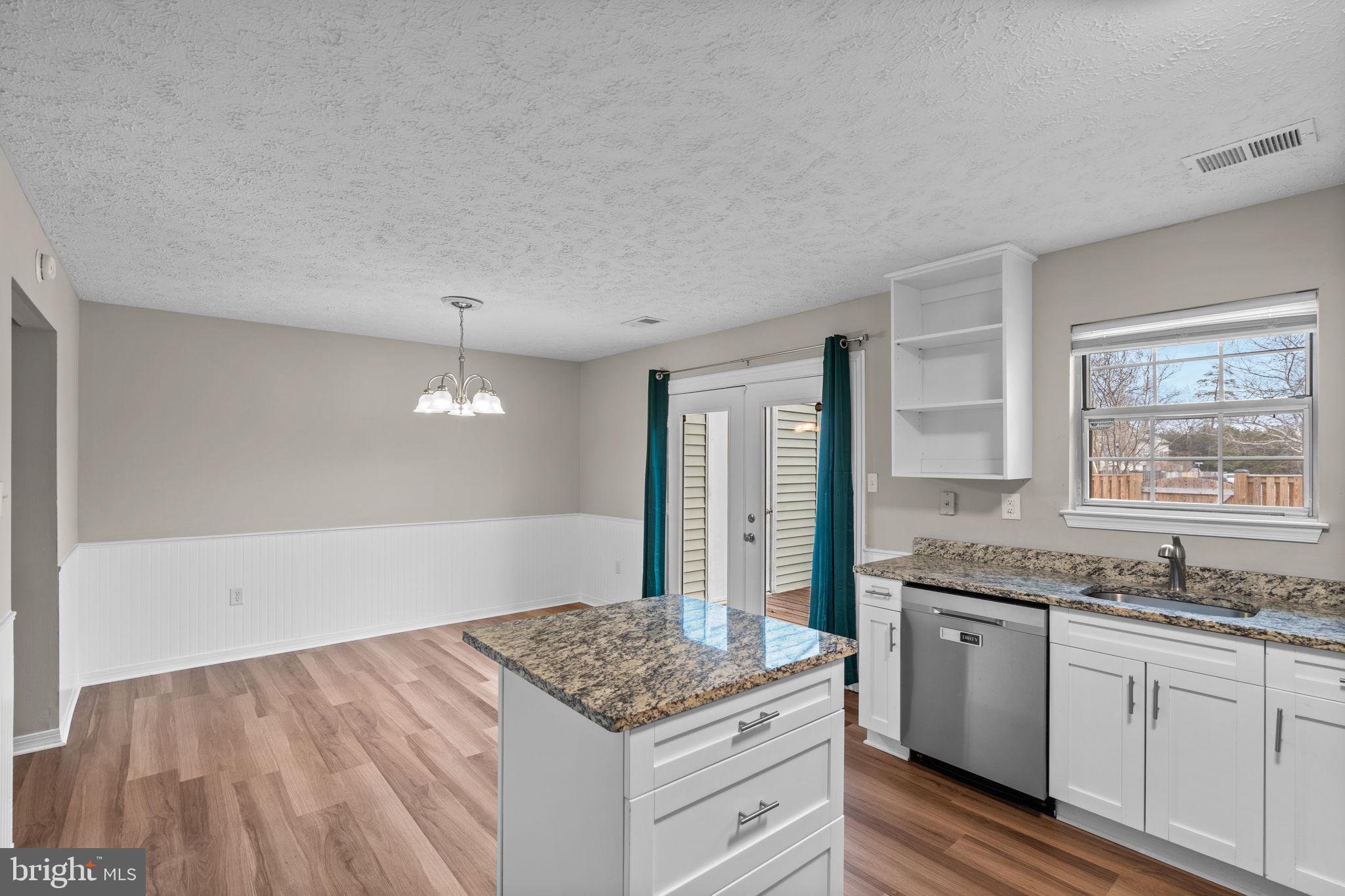 HAMPSHIRE - Residential