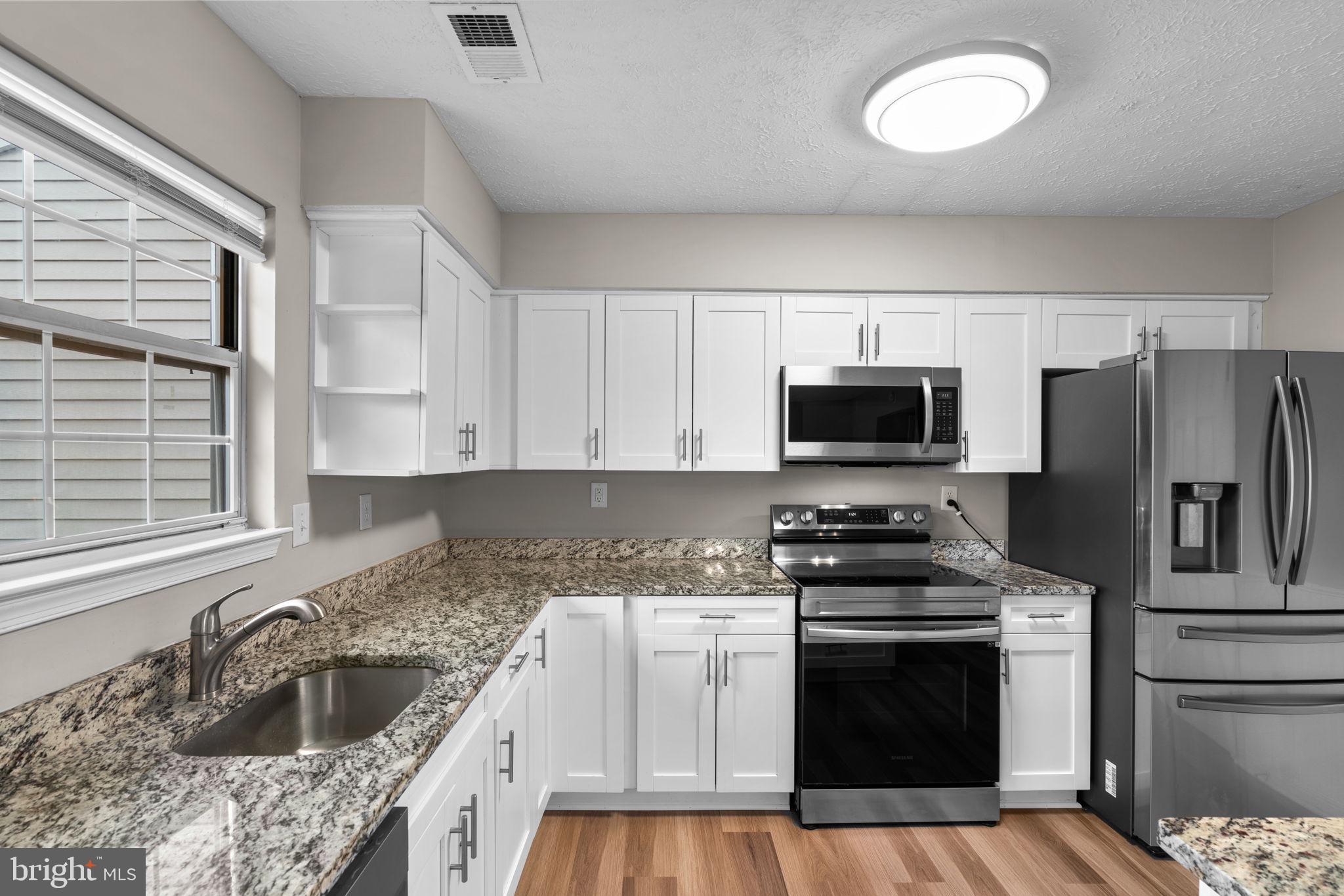 HAMPSHIRE - Residential