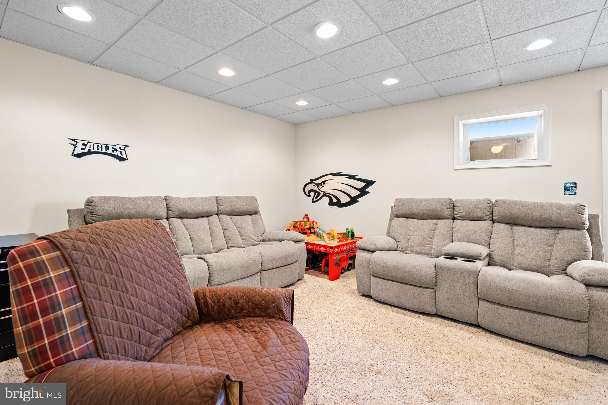 ROLLING MEADOWS - Residential