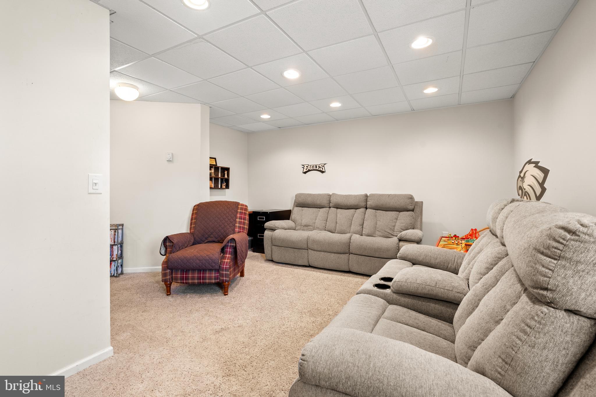 ROLLING MEADOWS - Residential