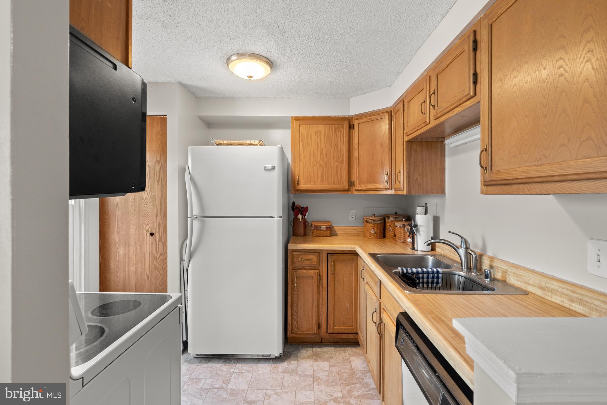 ROLLING MEADOWS - Residential