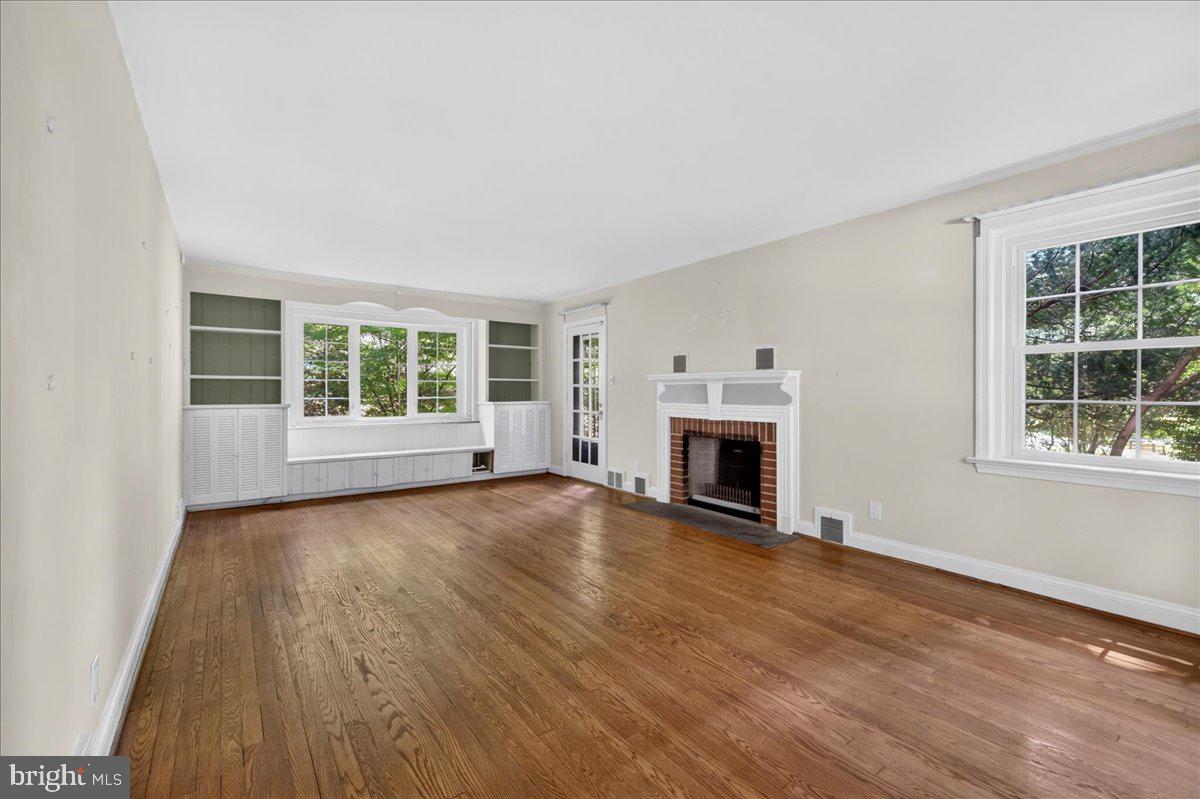 706 BEECHWOOD