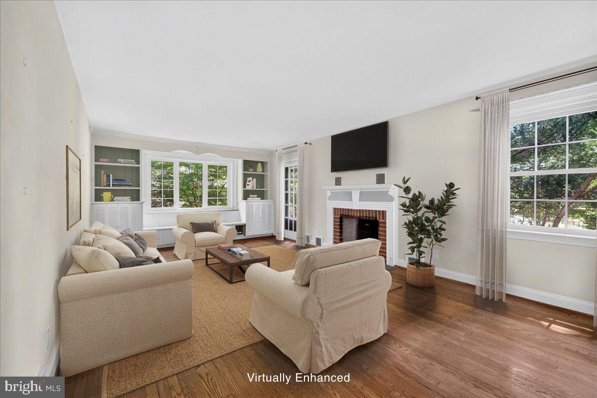 706 BEECHWOOD