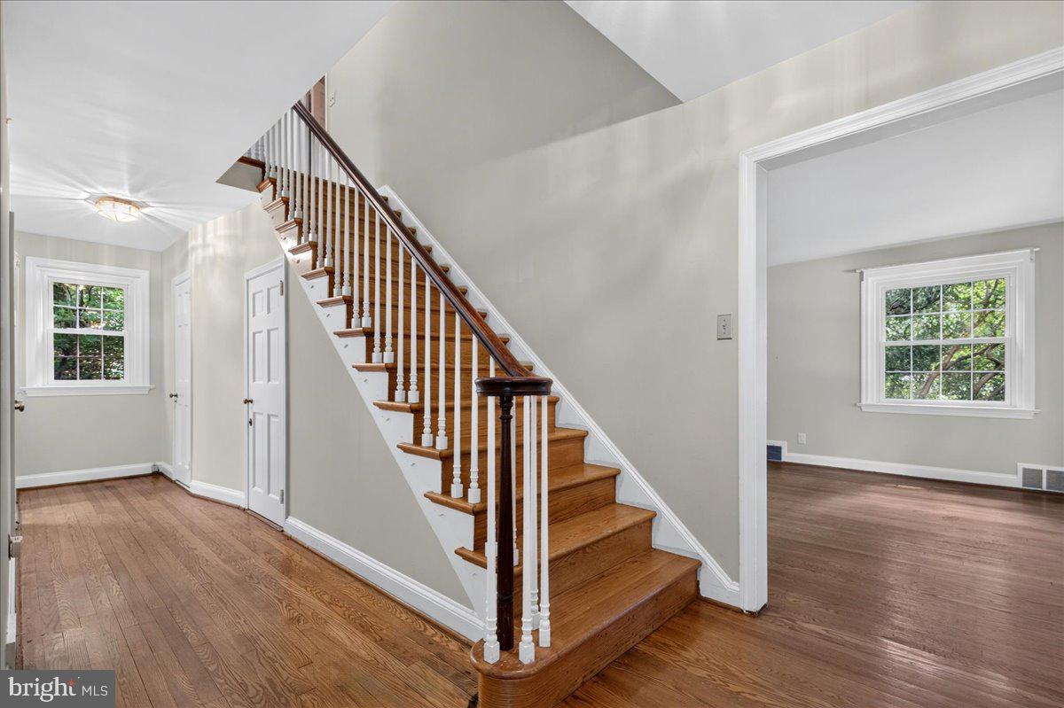 706 BEECHWOOD
