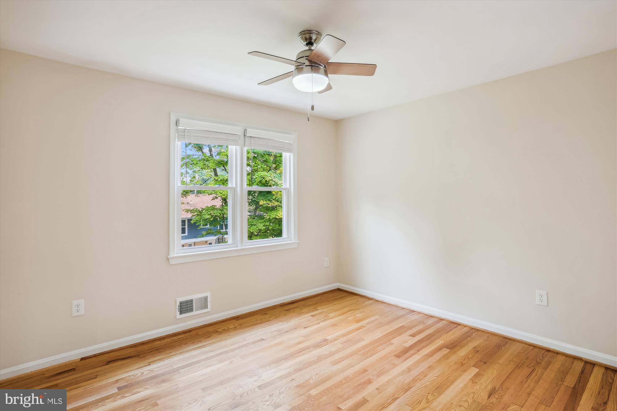 GRAYS ESTATES - Residential