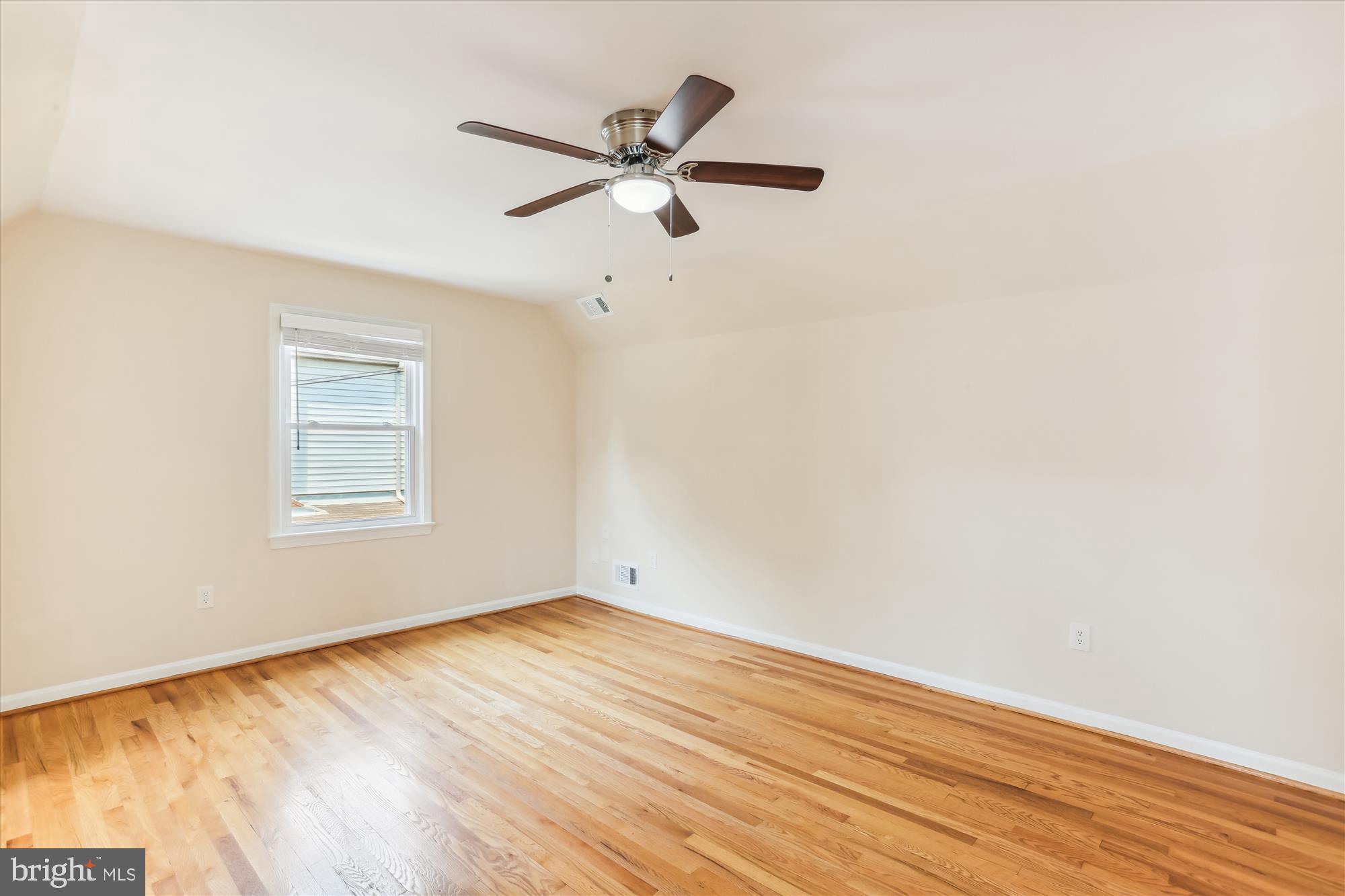 GRAYS ESTATES - Residential