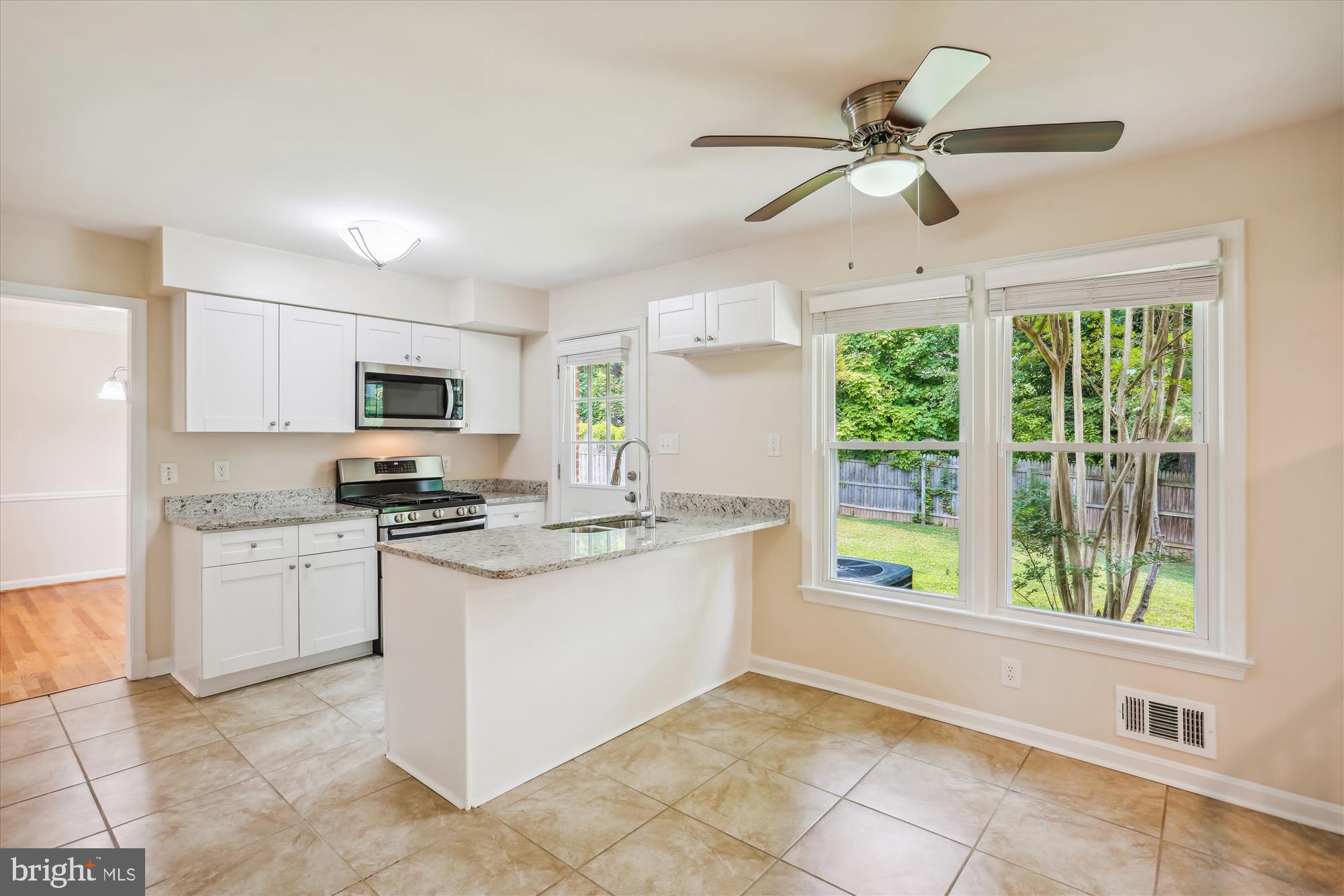 GRAYS ESTATES - Residential