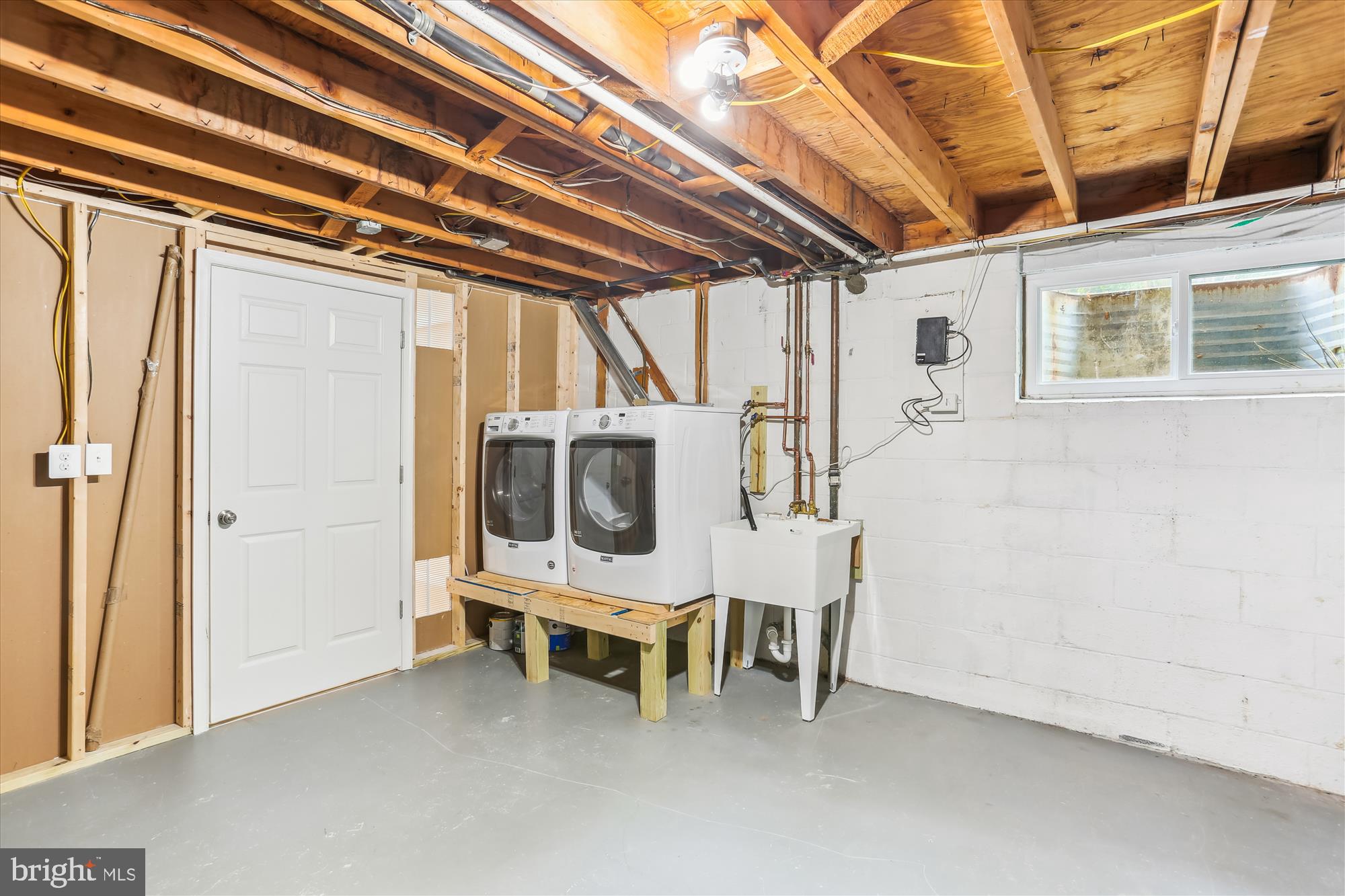 GRAYS ESTATES - Residential