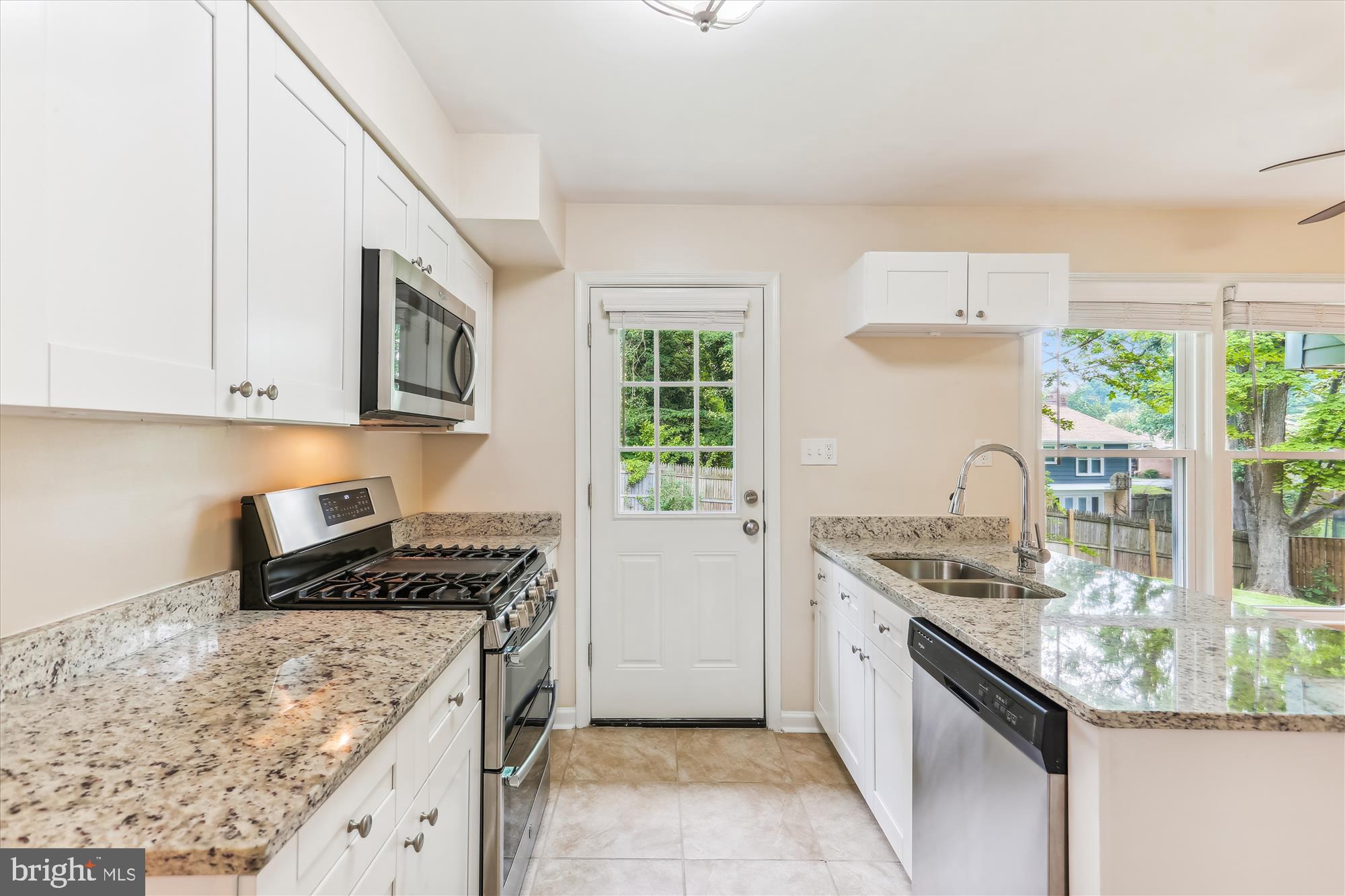 GRAYS ESTATES - Residential