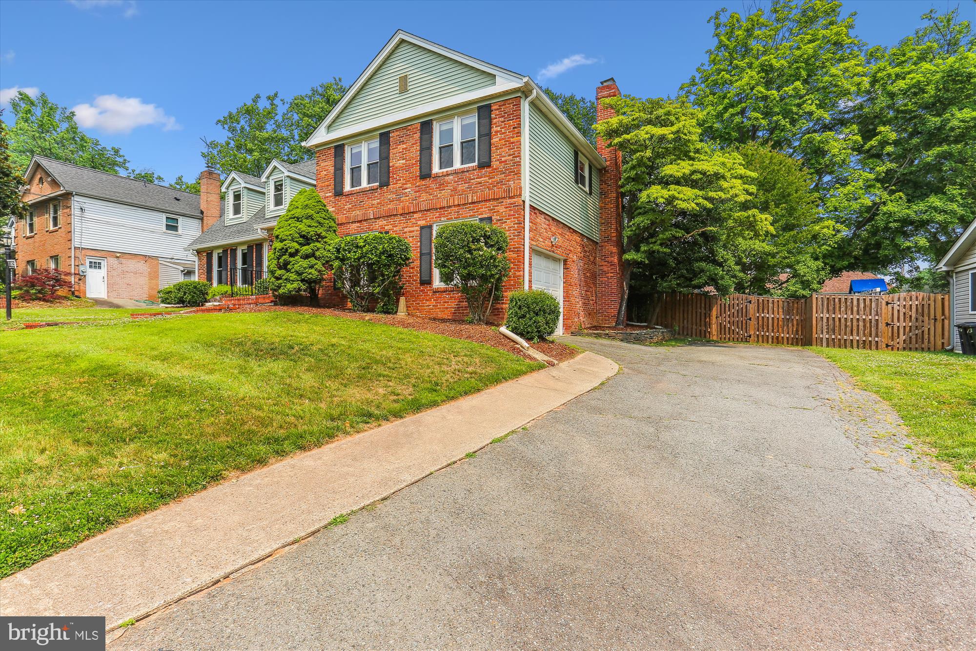 GRAYS ESTATES - Residential