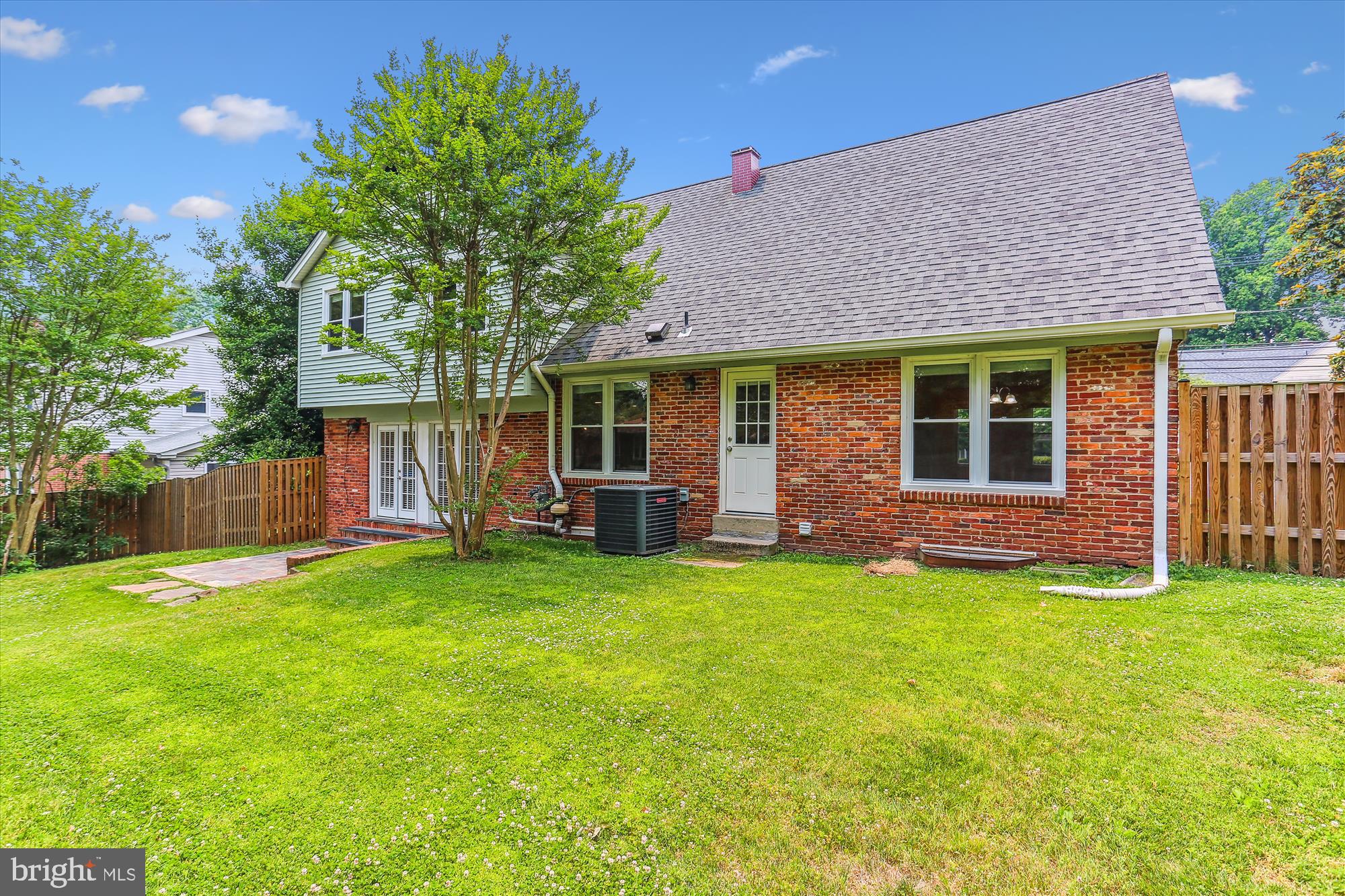 GRAYS ESTATES - Residential