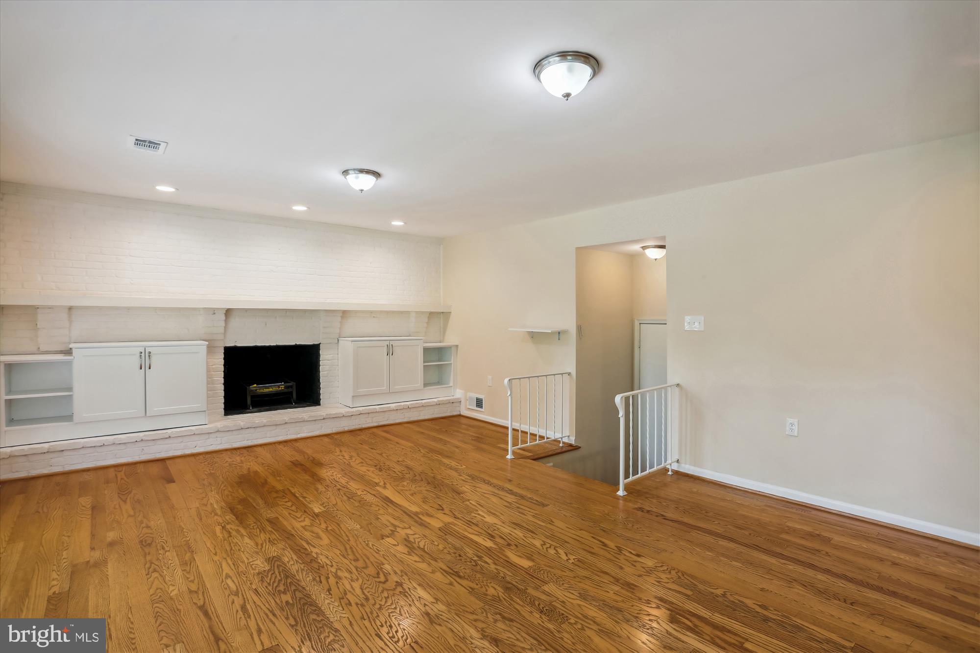 GRAYS ESTATES - Residential