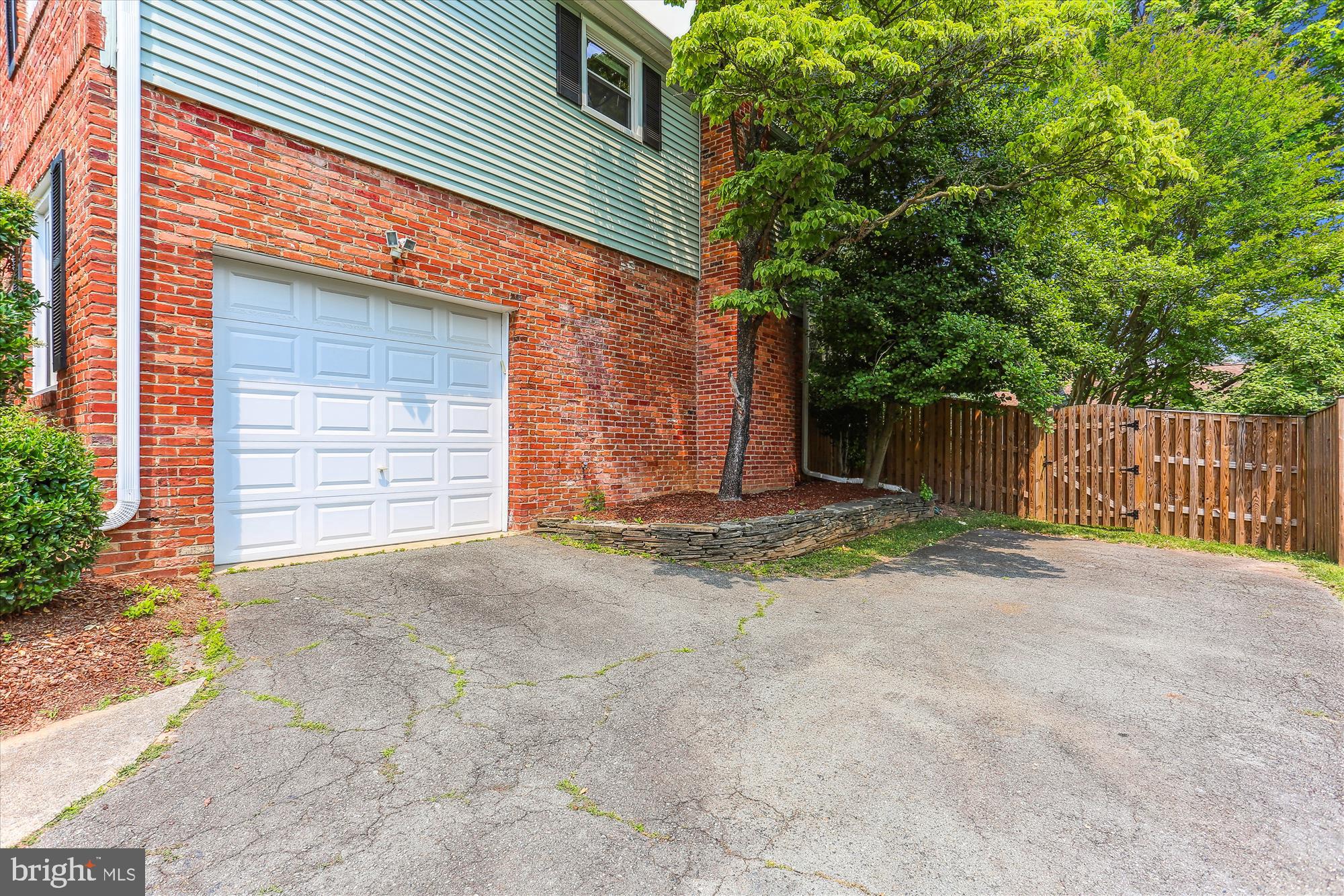 GRAYS ESTATES - Residential