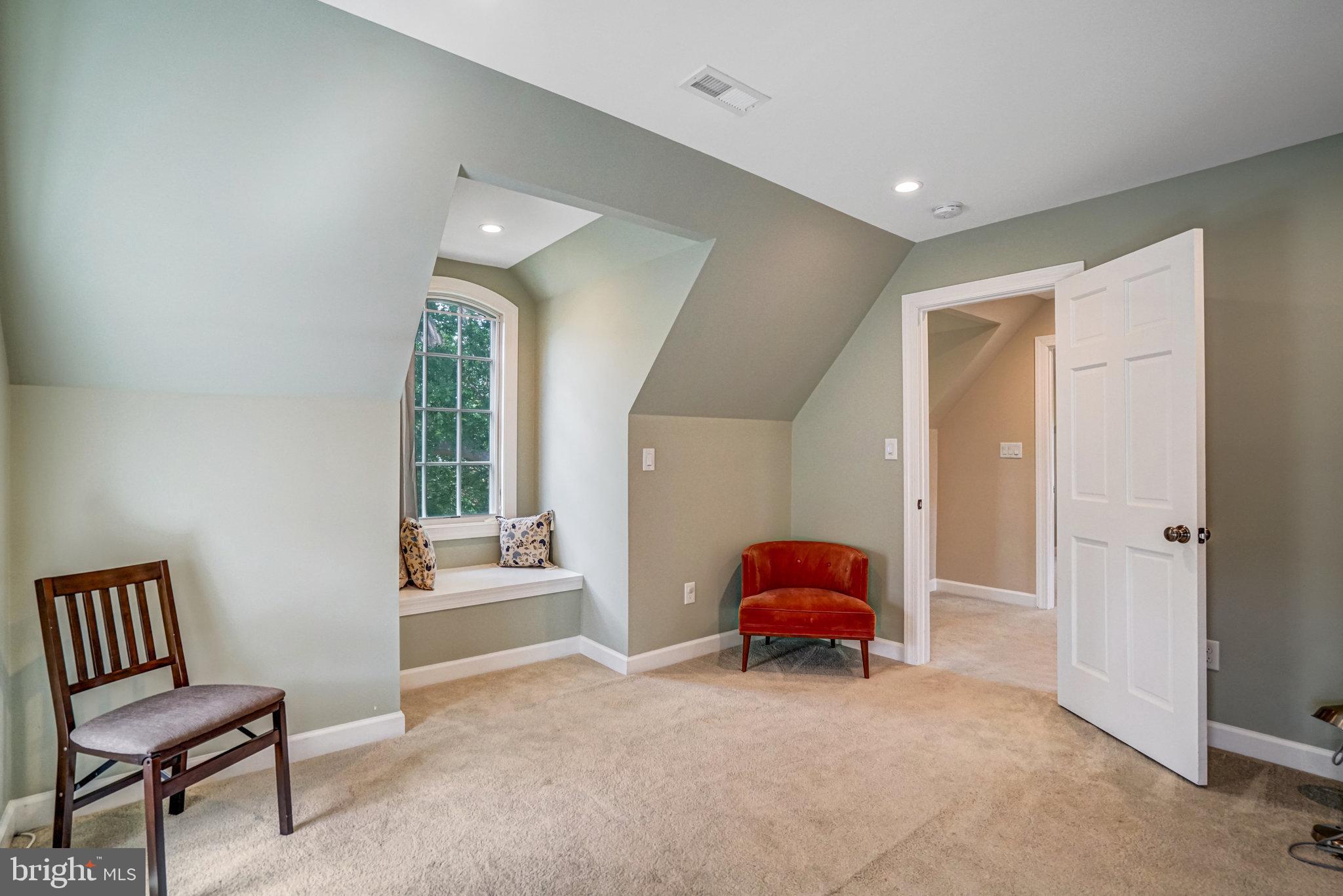 LYON VILLAGE - Residential Lease