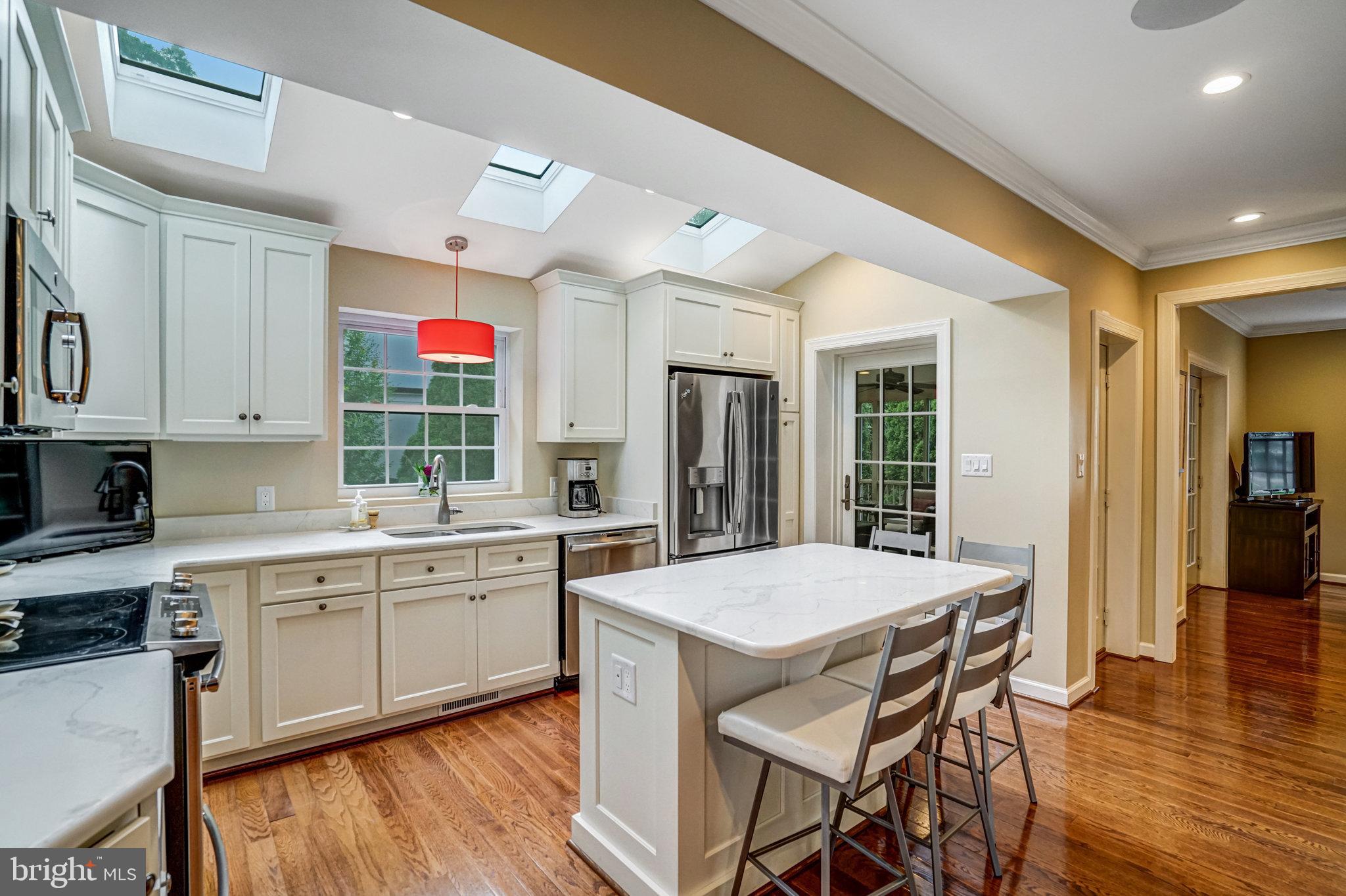 LYON VILLAGE - Residential Lease