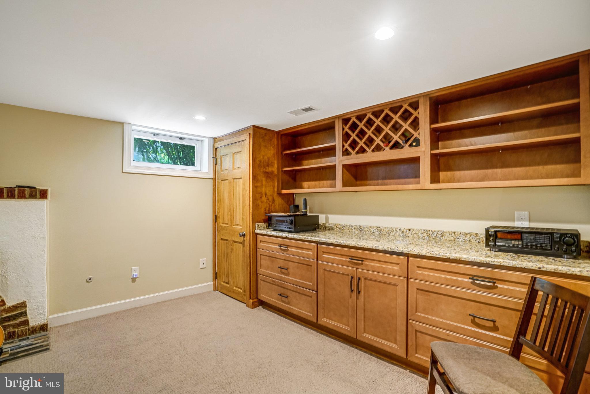 LYON VILLAGE - Residential Lease