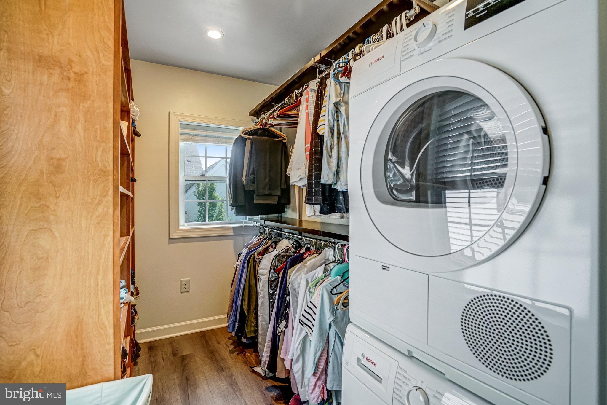 LYON VILLAGE - Residential Lease