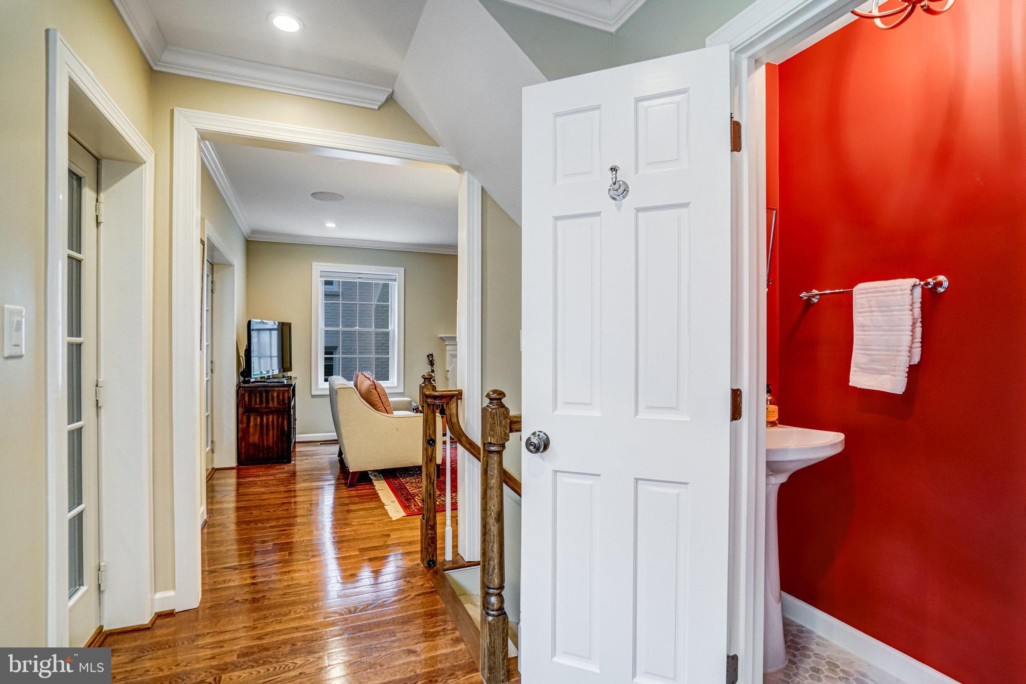 LYON VILLAGE - Residential Lease