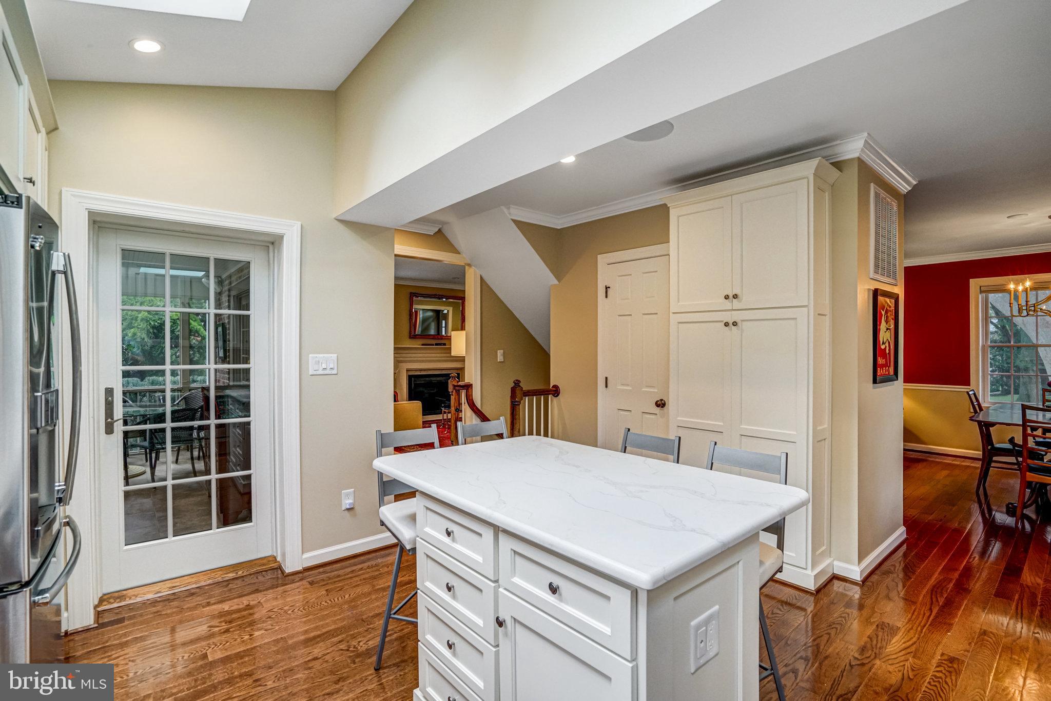 LYON VILLAGE - Residential Lease