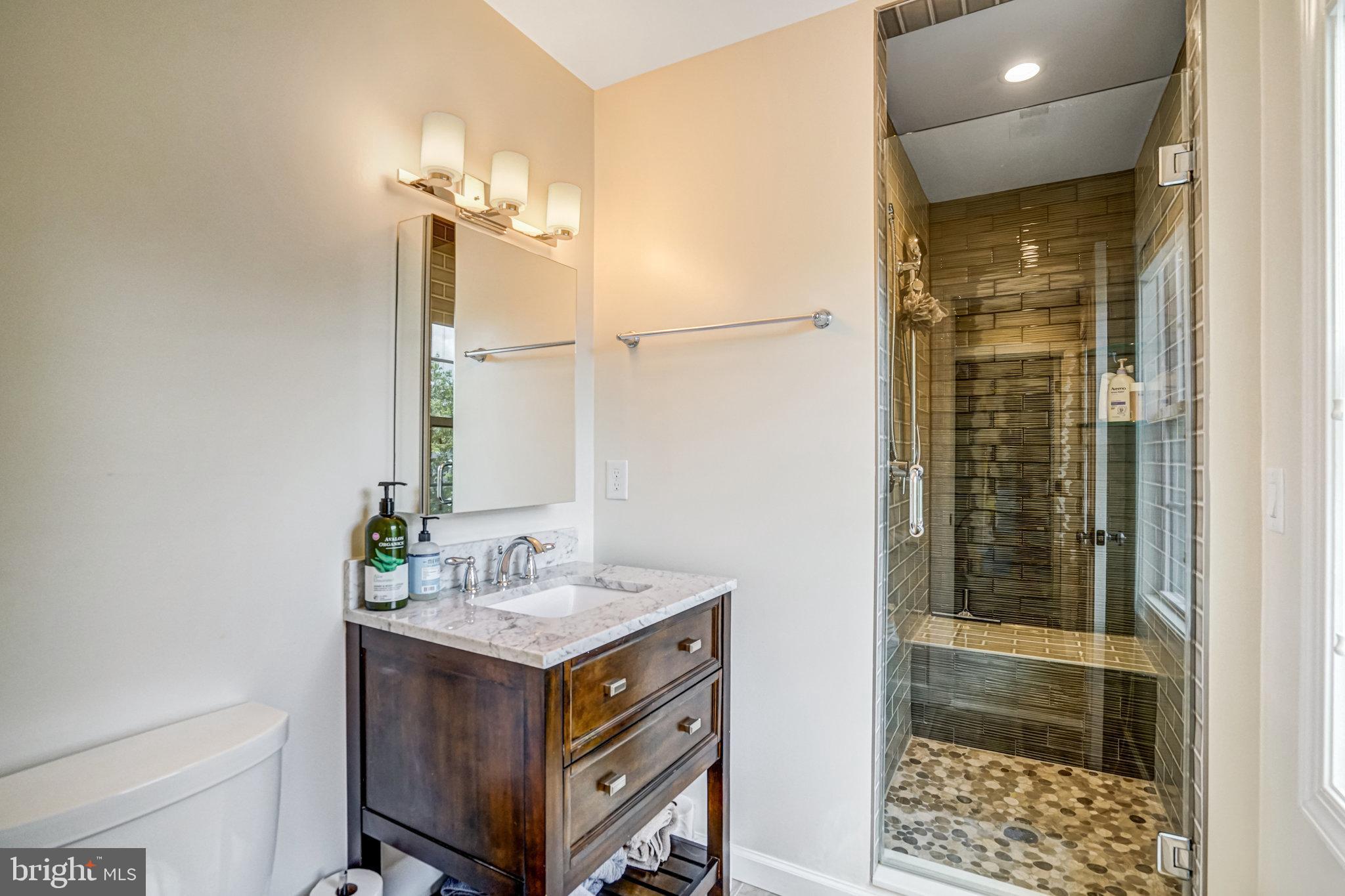 LYON VILLAGE - Residential Lease