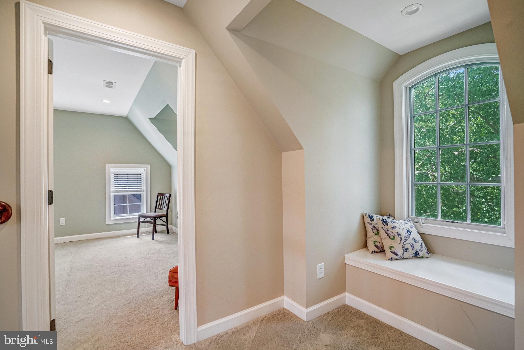 LYON VILLAGE - Residential Lease