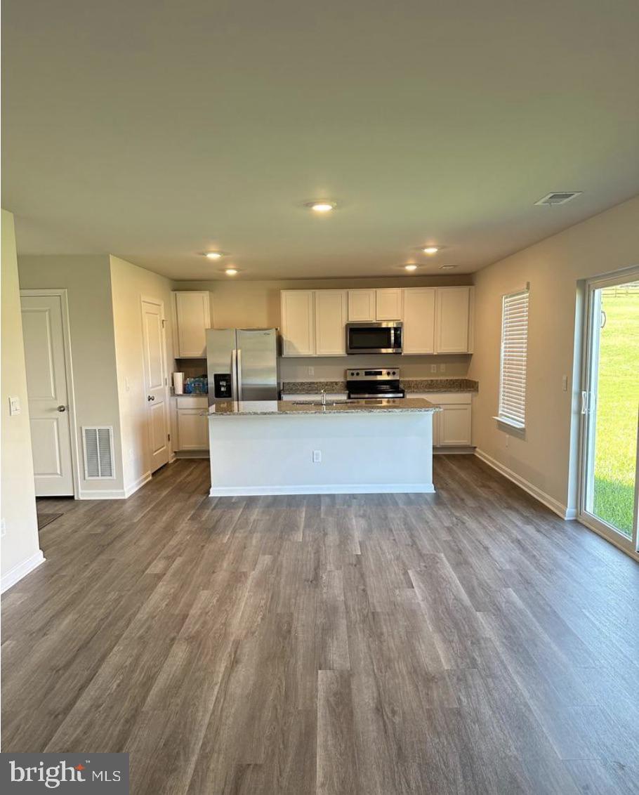 MAGNOLIA SPRINGS - Residential Lease