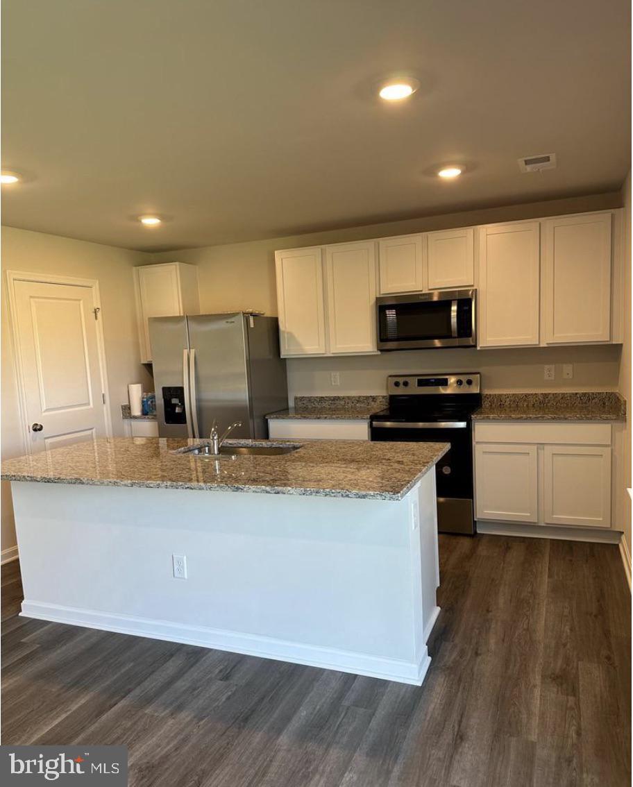 MAGNOLIA SPRINGS - Residential Lease