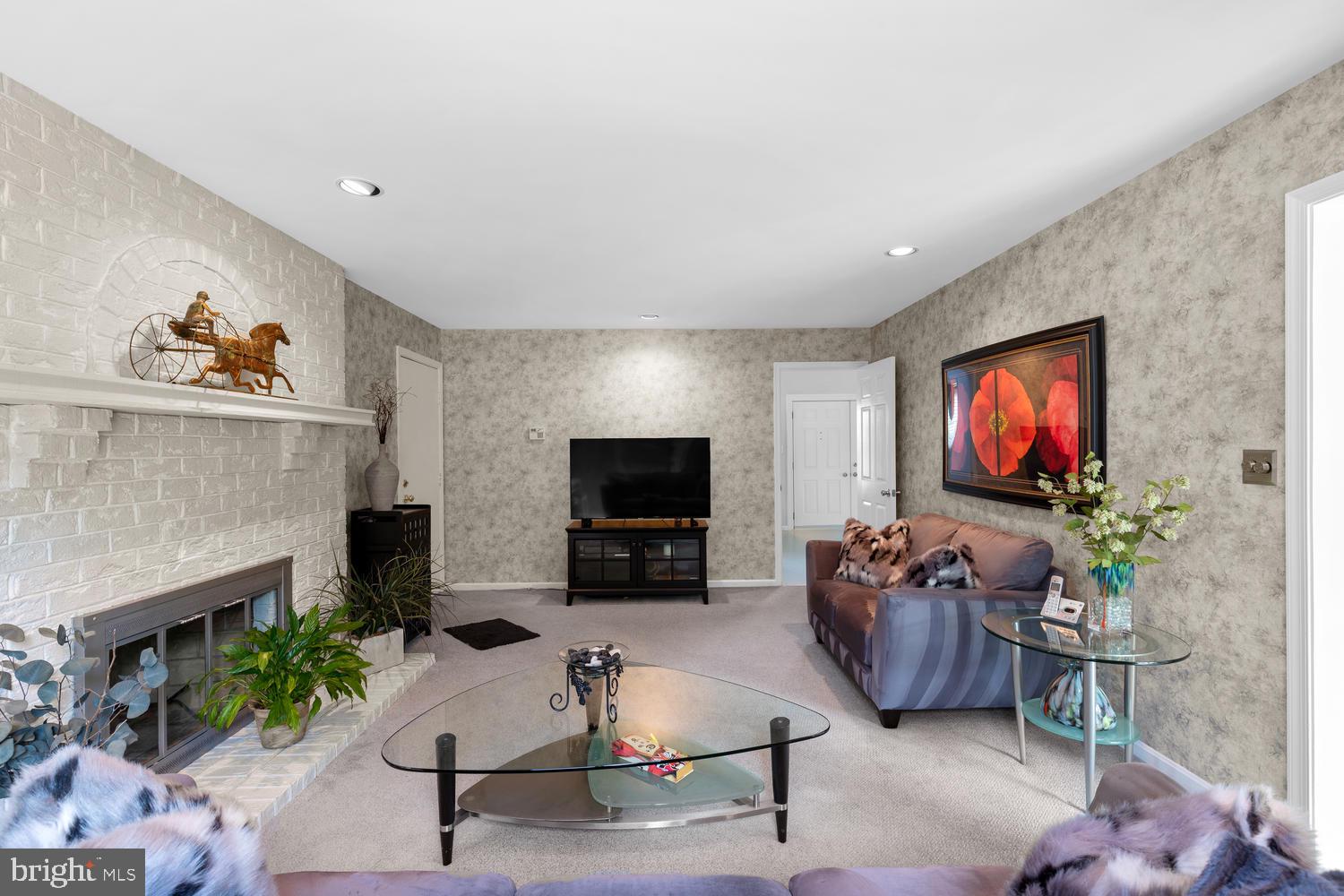 ELLENWOOD - Residential