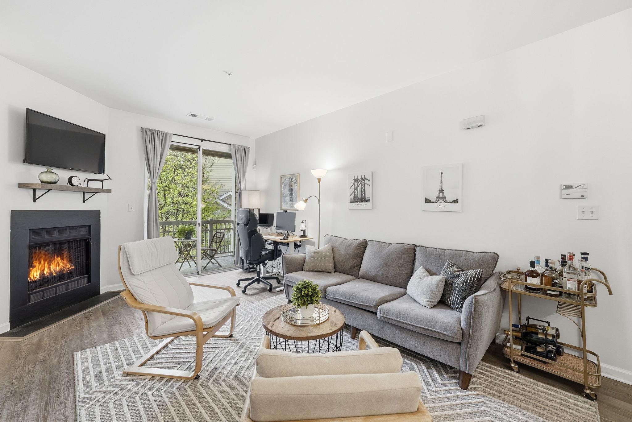 WORLDGATE CONDO - Residential