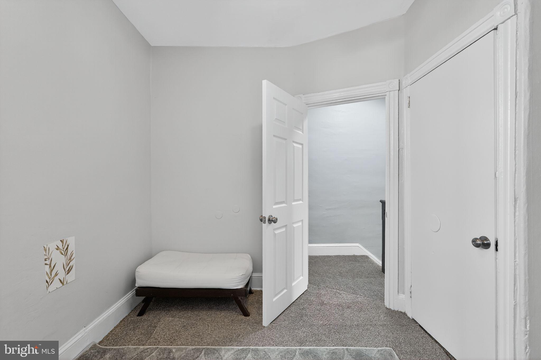 GERMANTOWN (EAST) - Residential