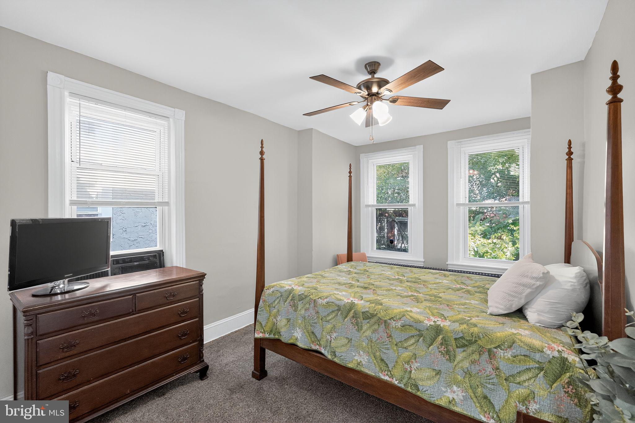 GERMANTOWN (EAST) - Residential