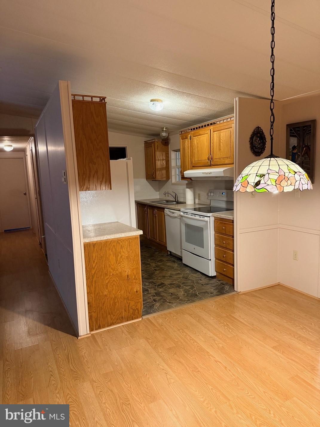 303 MAPLE AVE TP-0211