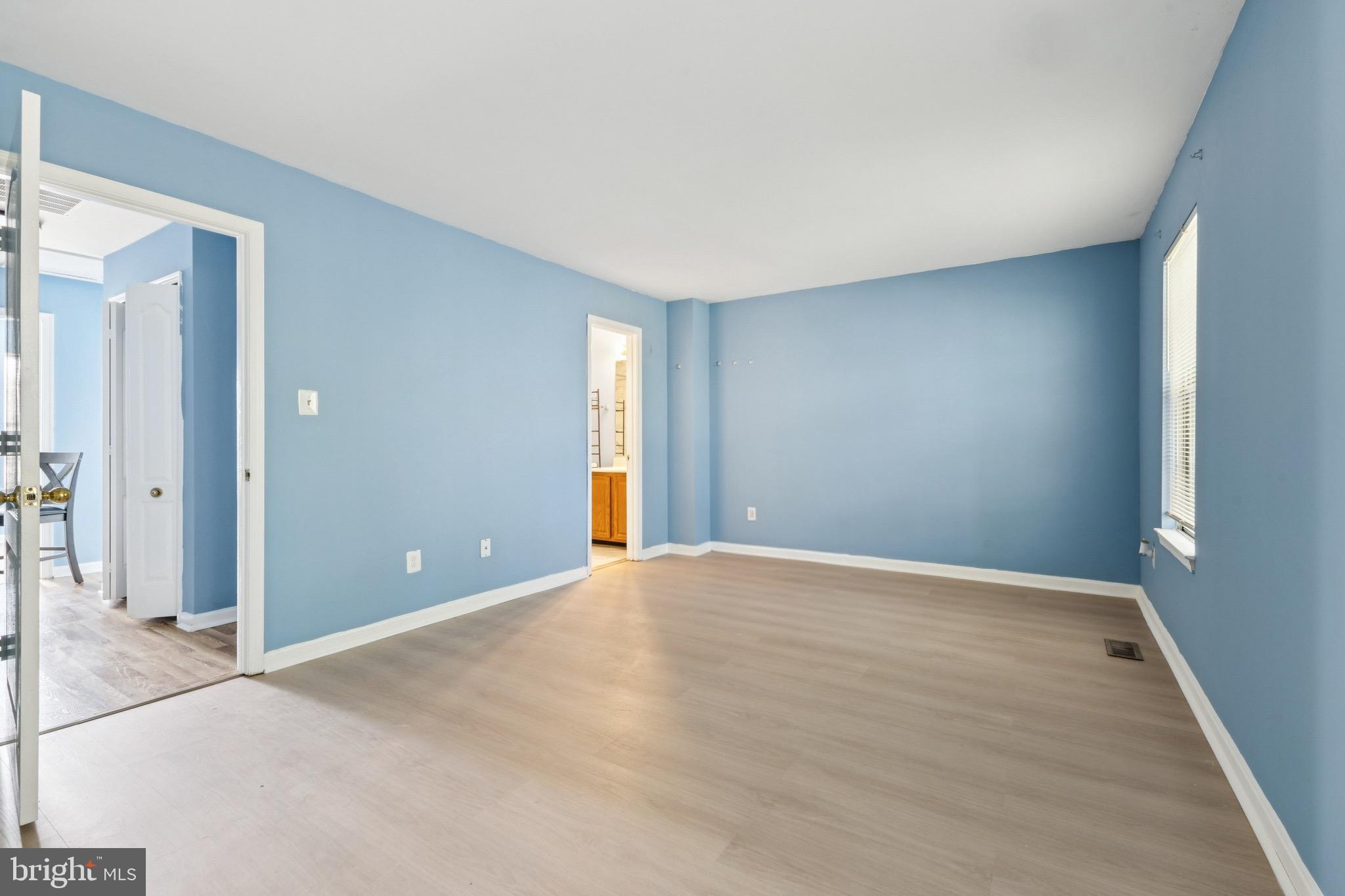 RIVER OAKS - Residential Lease