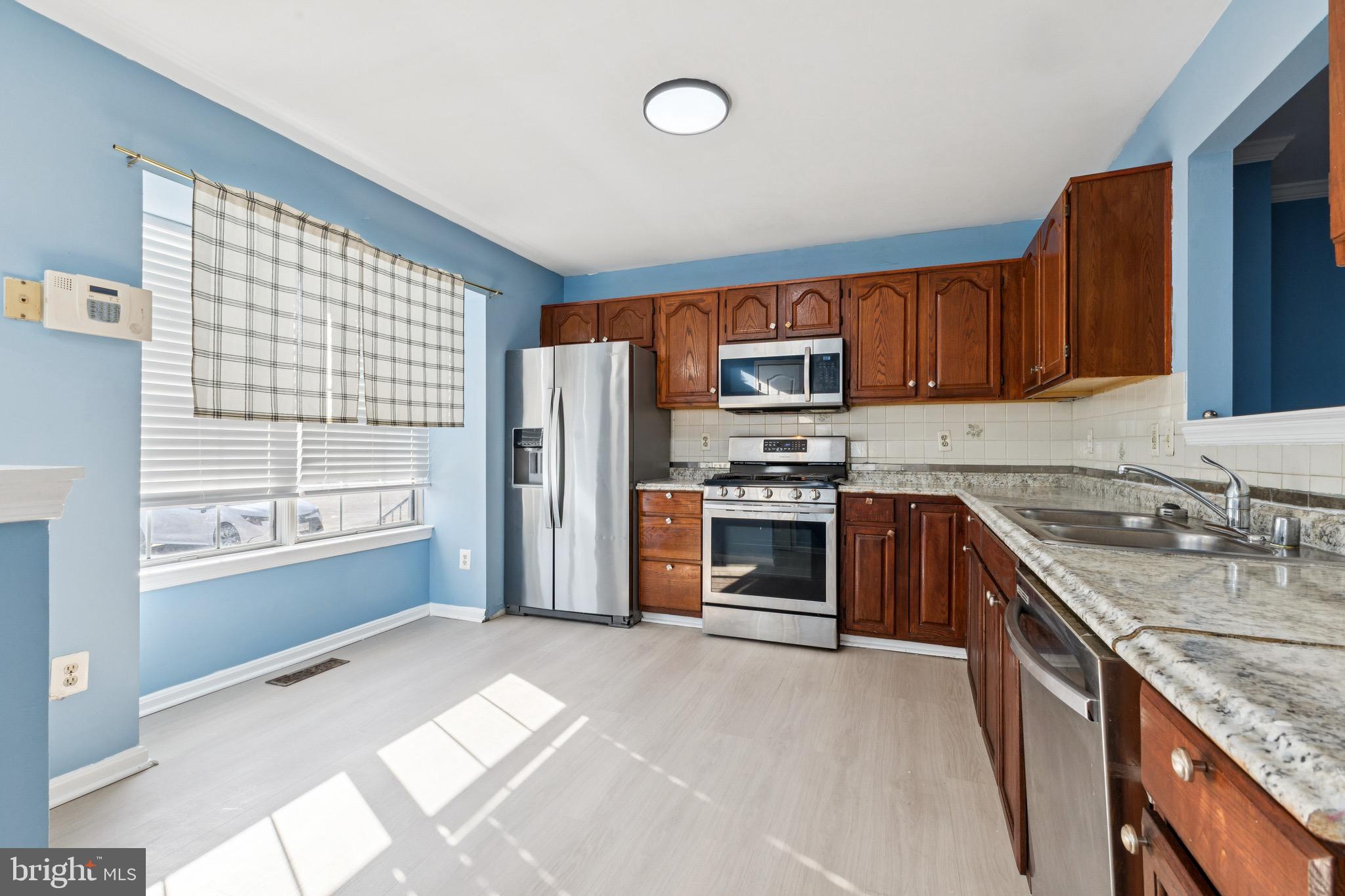 2740 BRIER POND CIRCLE