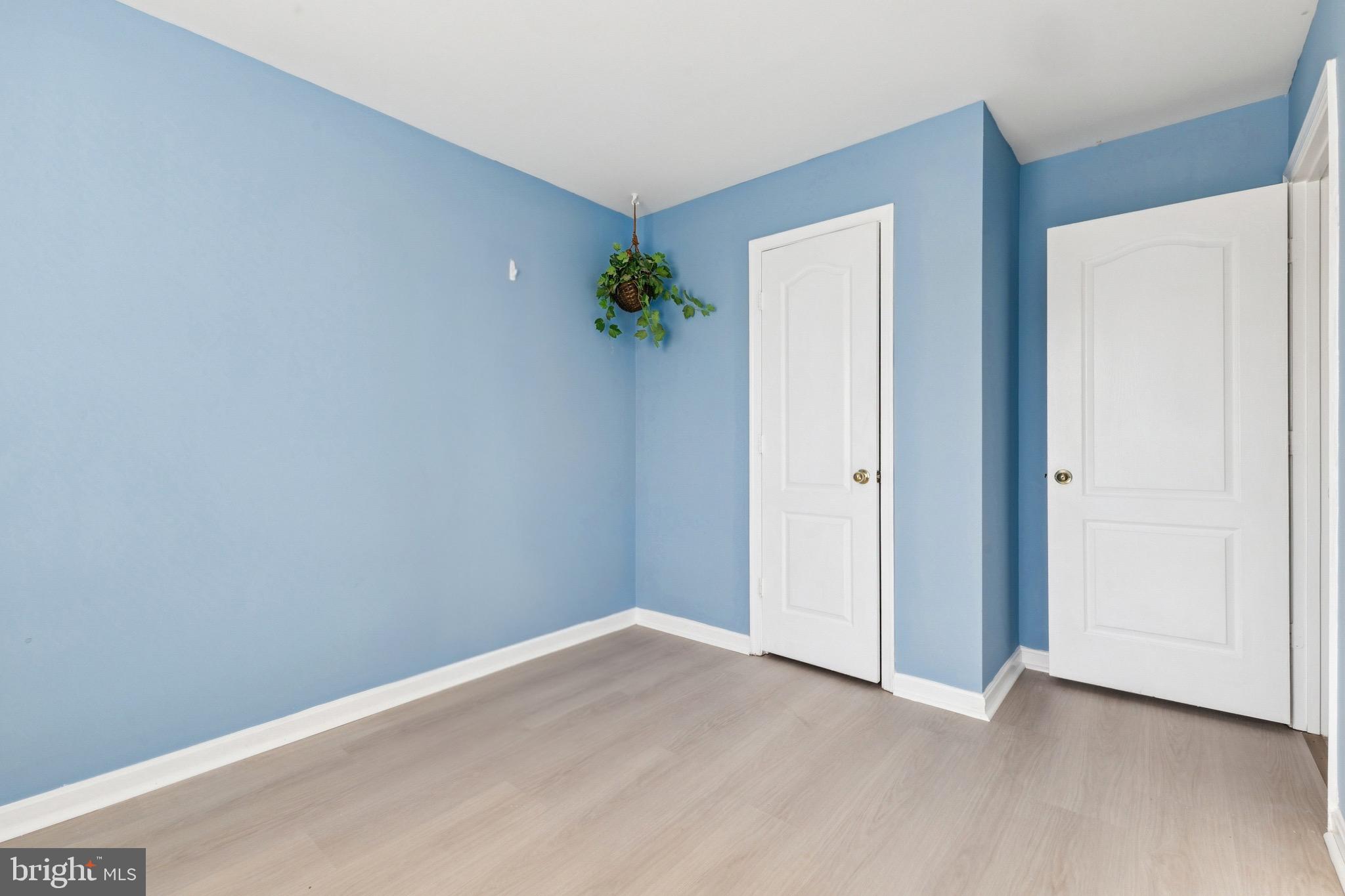 RIVER OAKS - Residential Lease