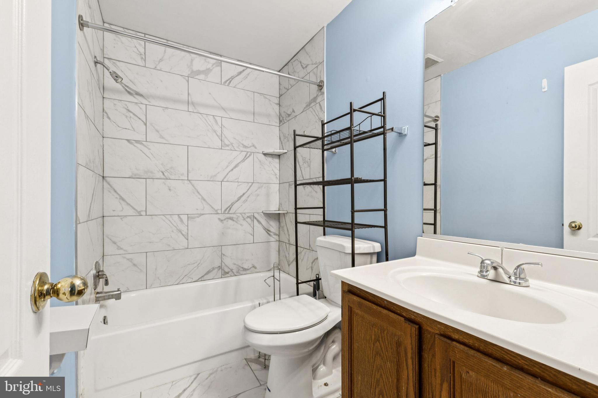 RIVER OAKS - Residential Lease