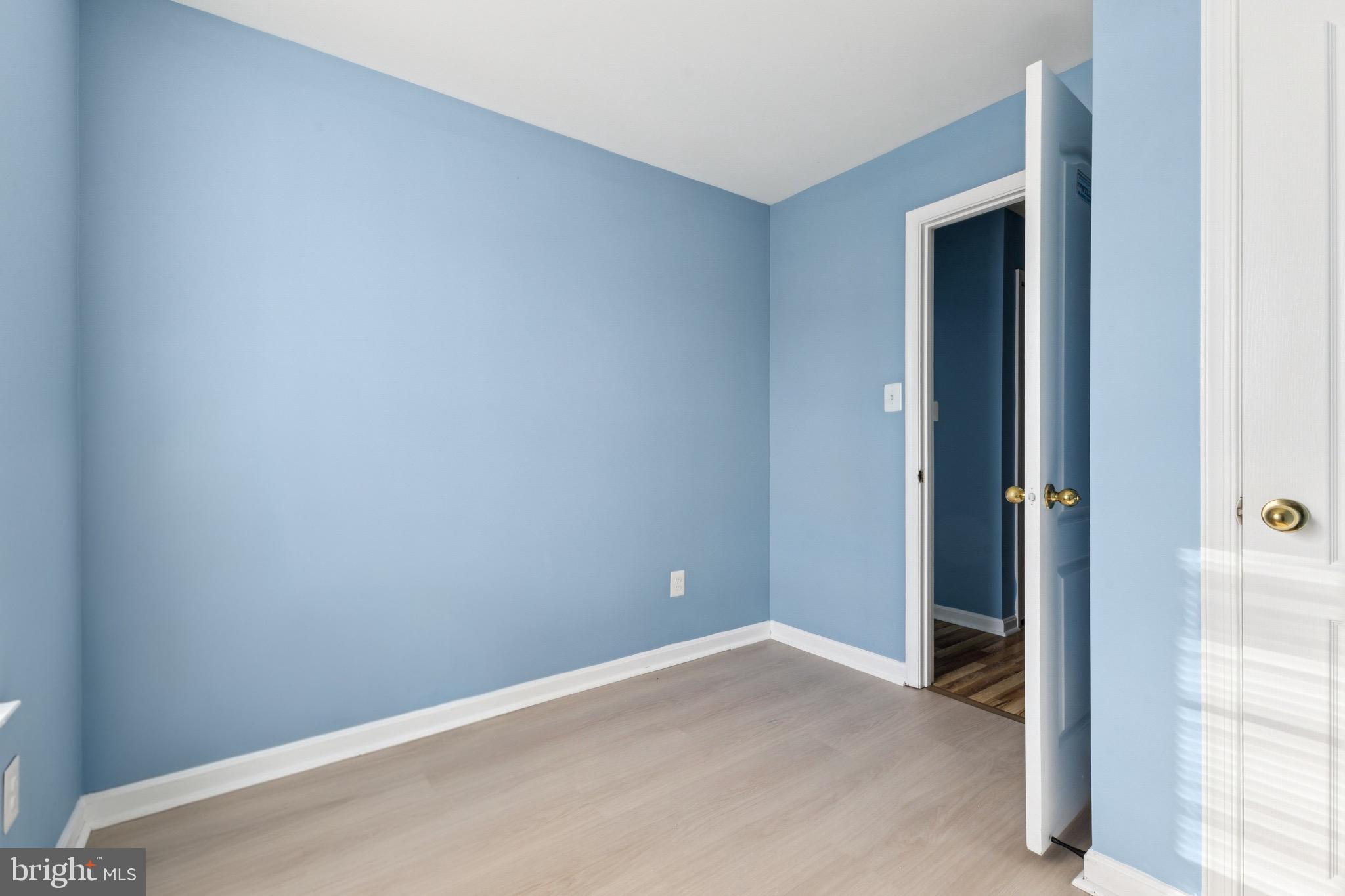 RIVER OAKS - Residential Lease