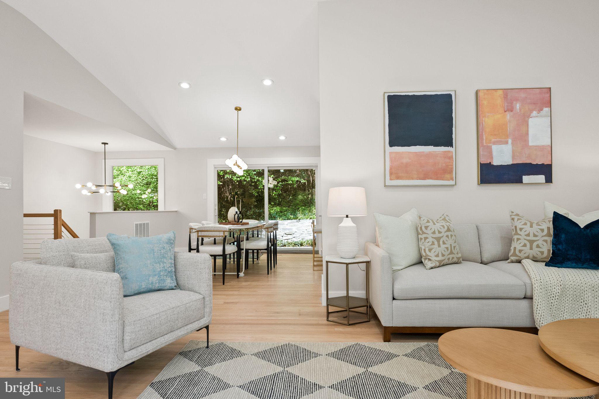 CARDEROCK SPRINGS - Residential