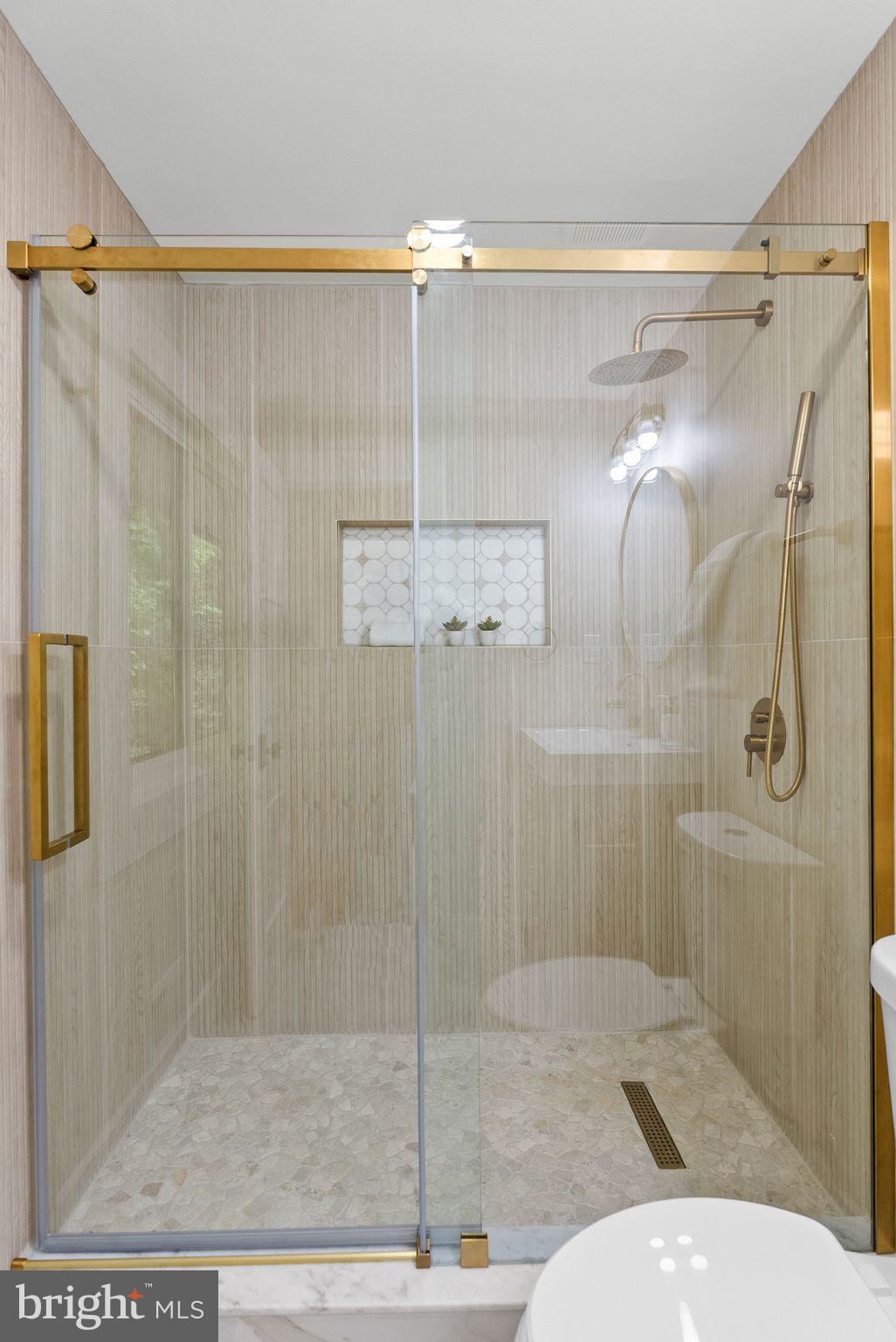 CARDEROCK SPRINGS - Residential