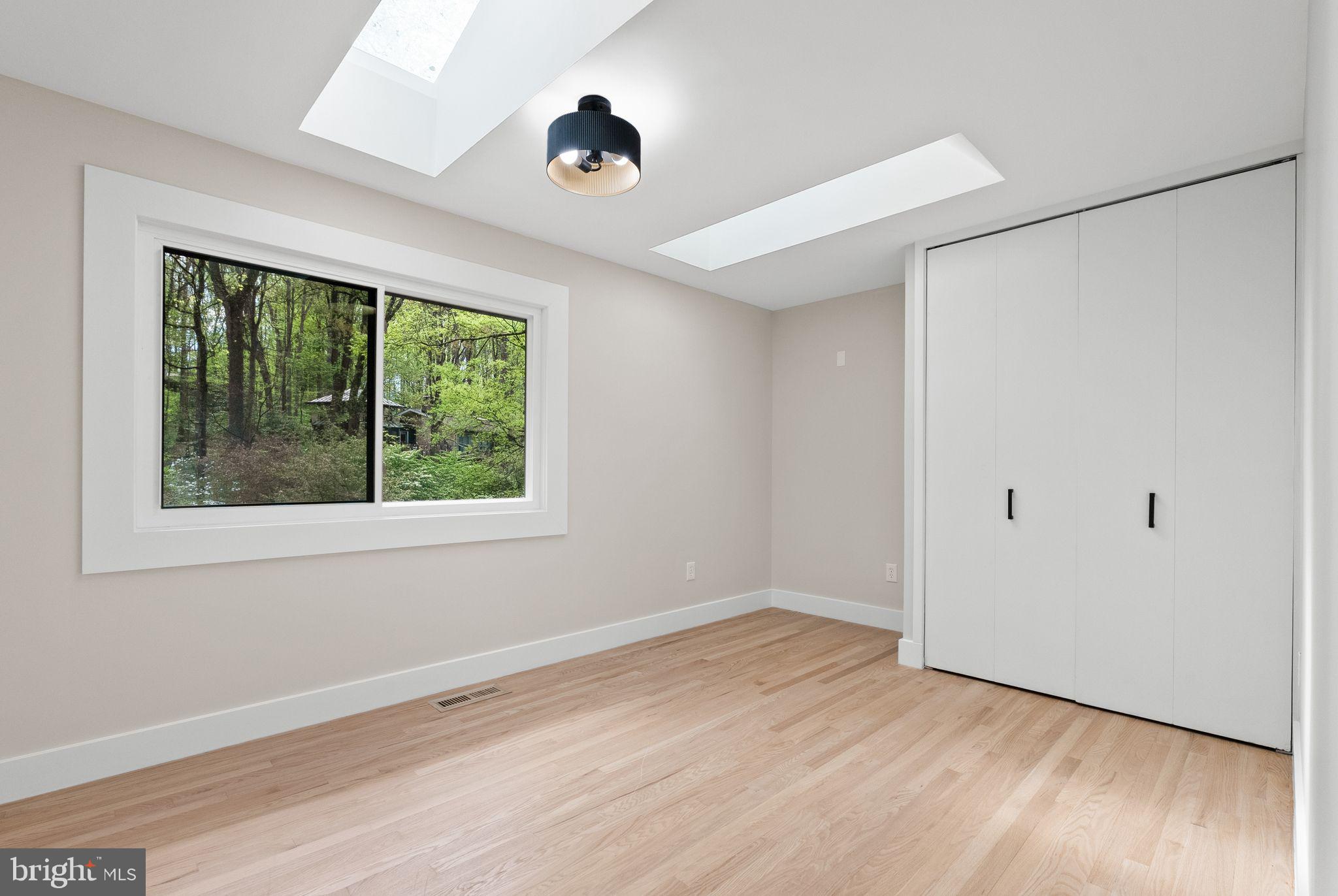 CARDEROCK SPRINGS - Residential