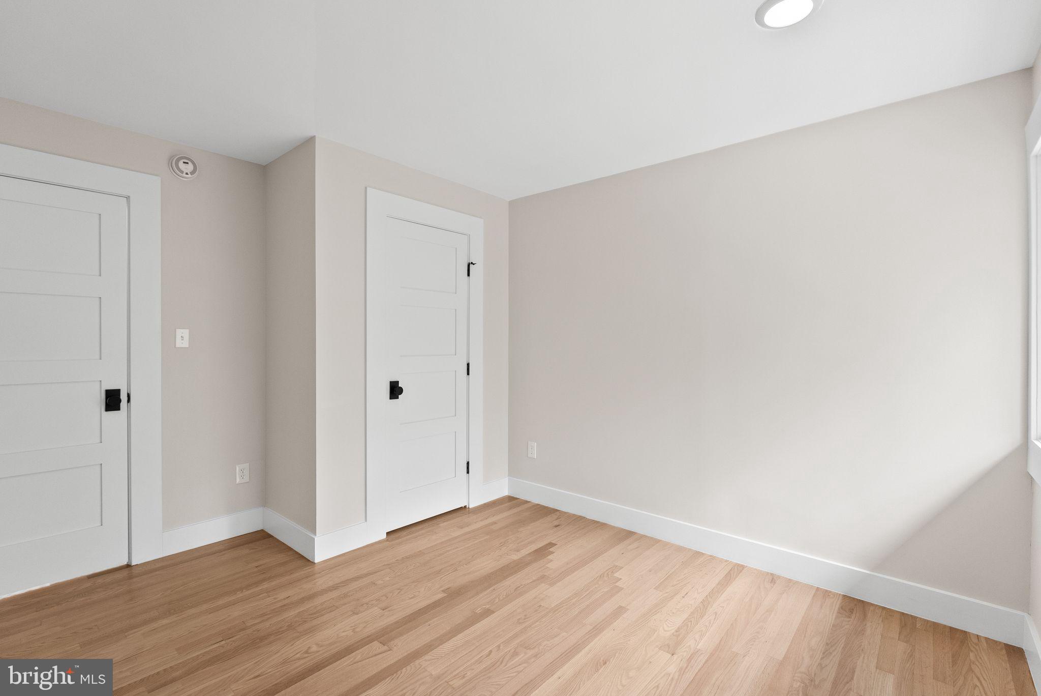 CARDEROCK SPRINGS - Residential