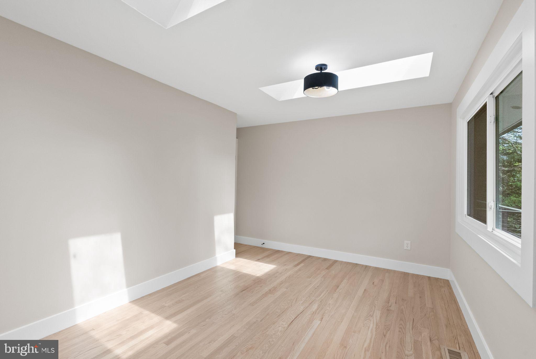 CARDEROCK SPRINGS - Residential