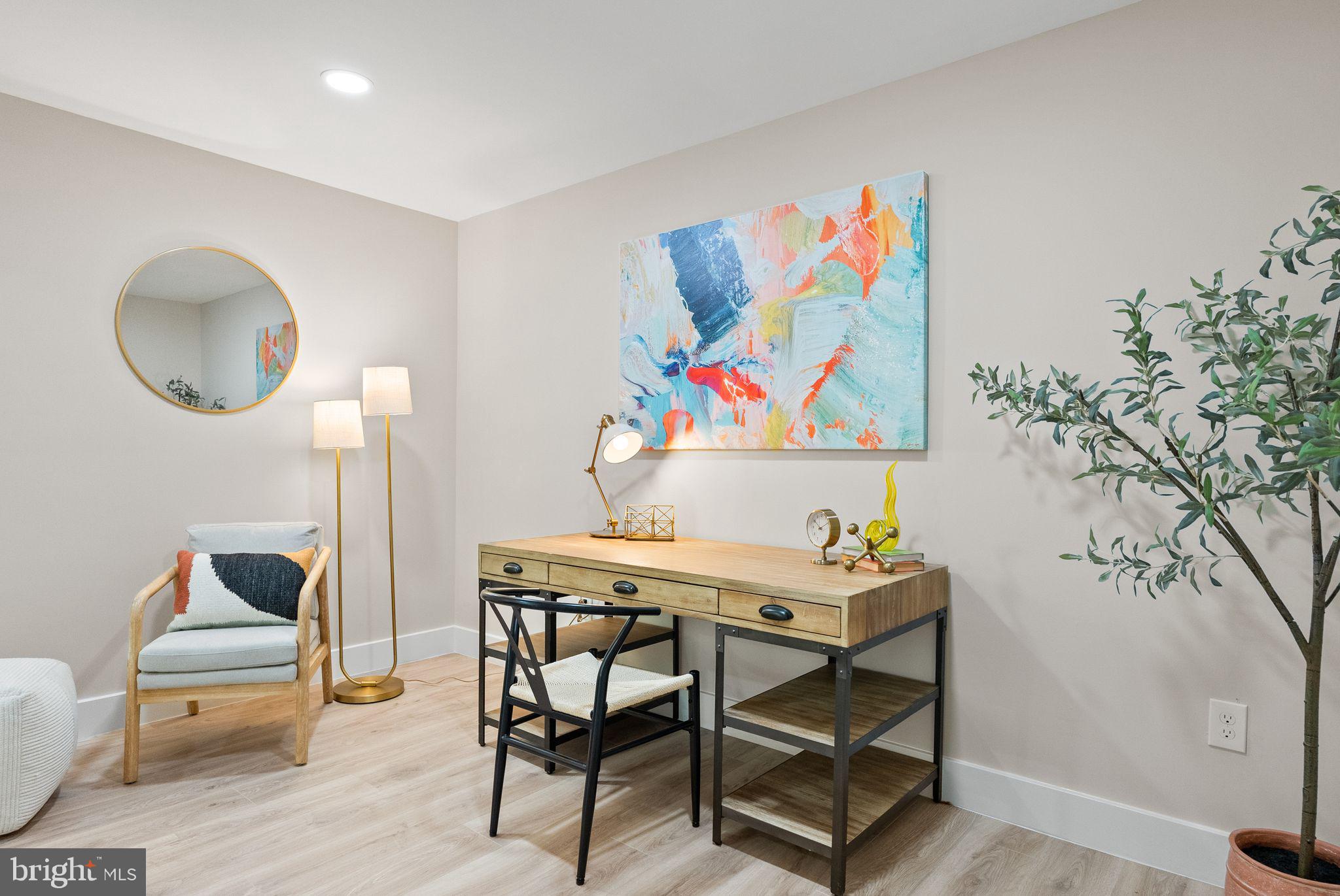 CARDEROCK SPRINGS - Residential