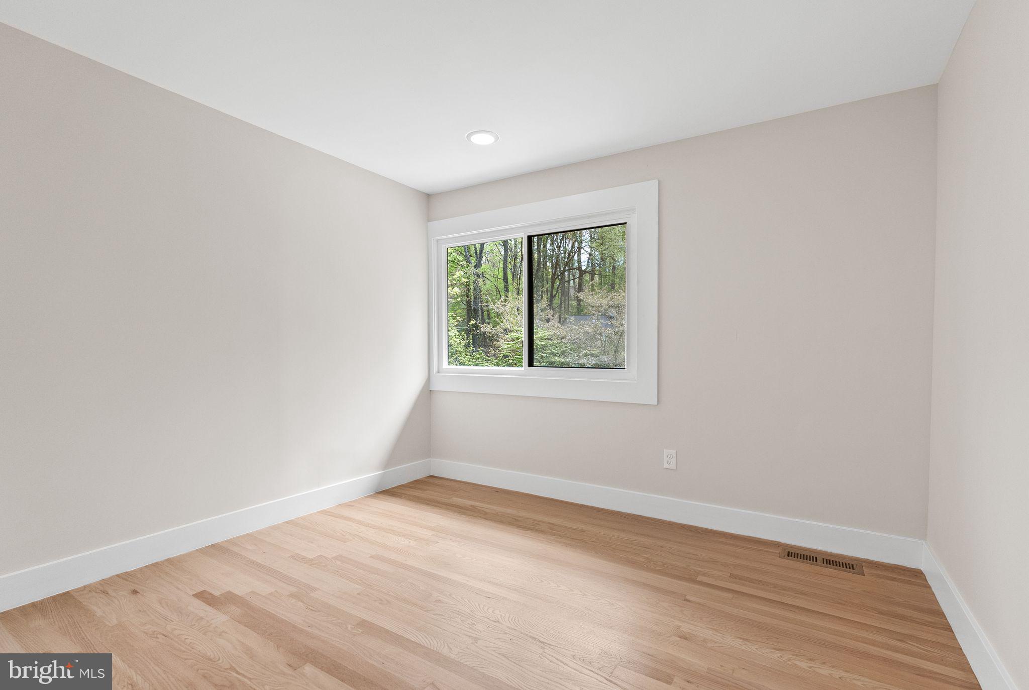 CARDEROCK SPRINGS - Residential