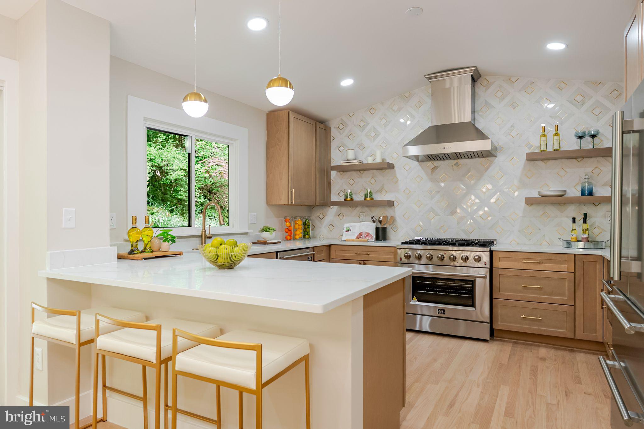 CARDEROCK SPRINGS - Residential