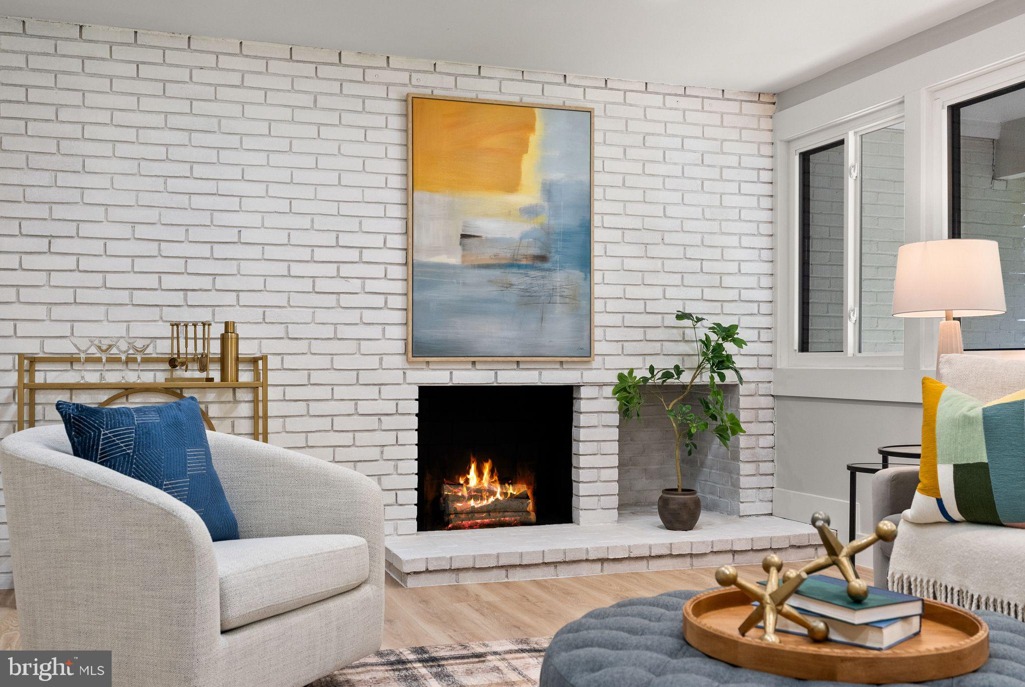 CARDEROCK SPRINGS - Residential