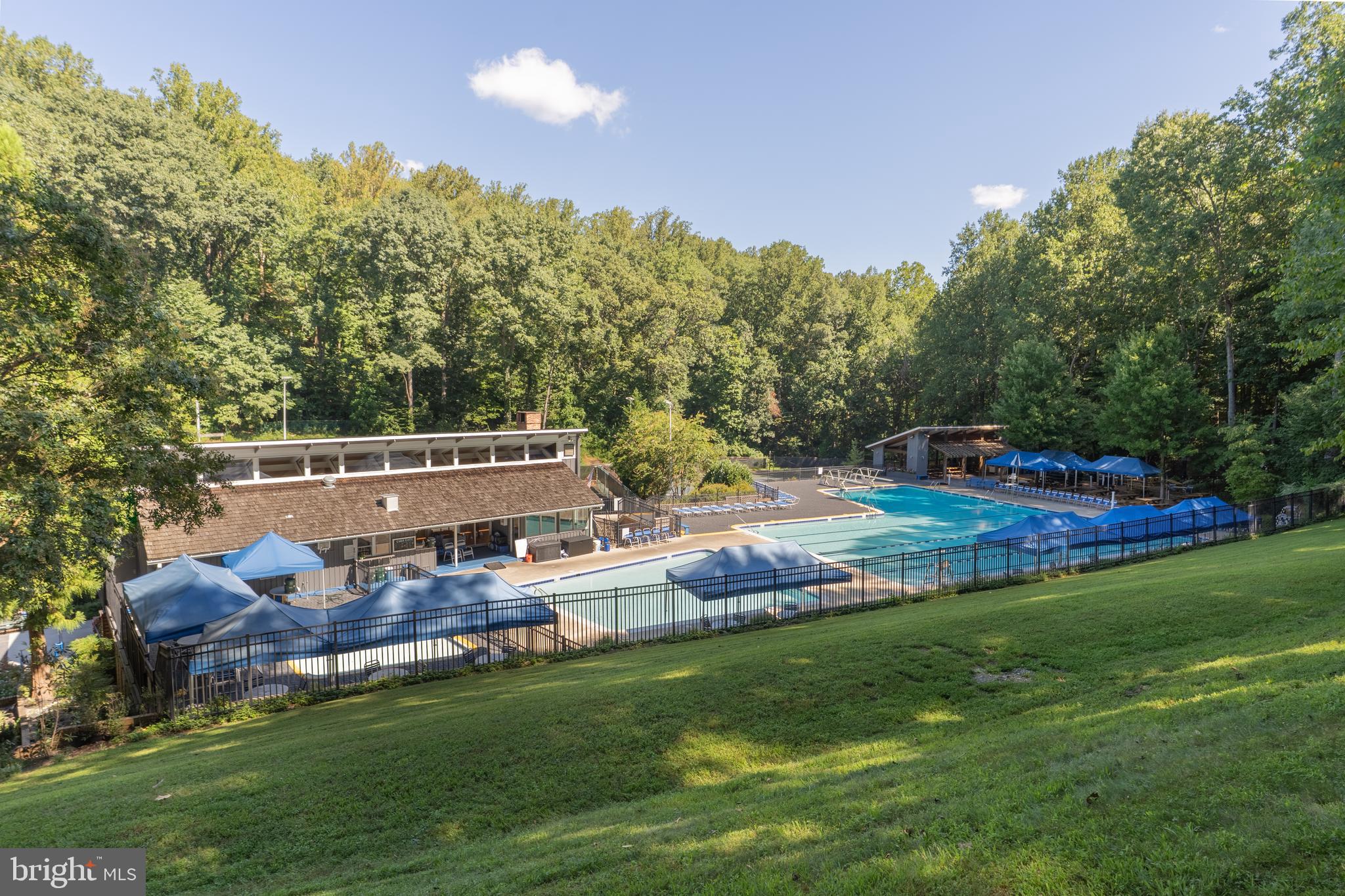 CARDEROCK SPRINGS - Residential