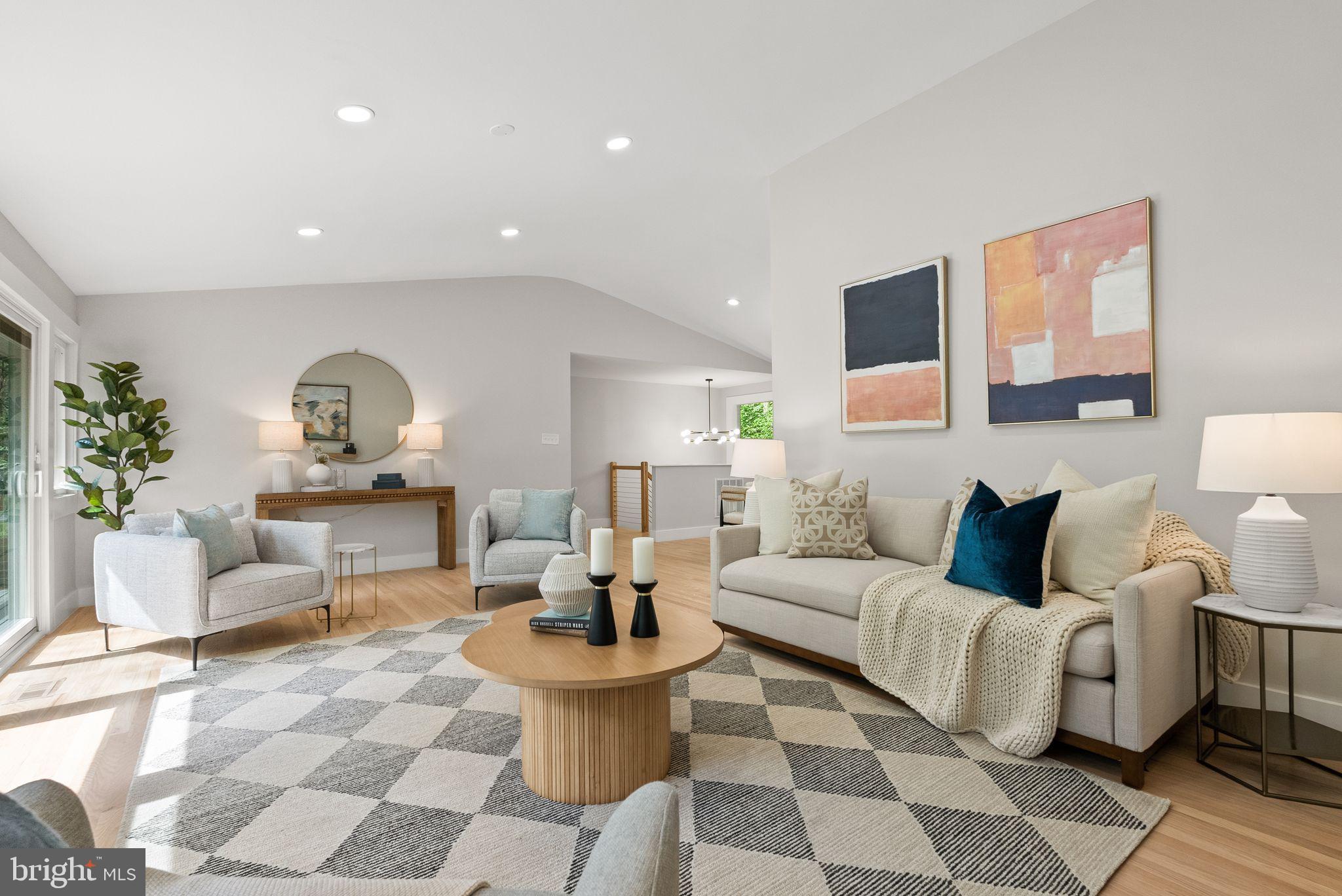 CARDEROCK SPRINGS - Residential