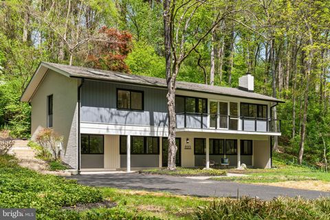 8201 HAMILTON SPRING COURT BETHESDA MD 20817