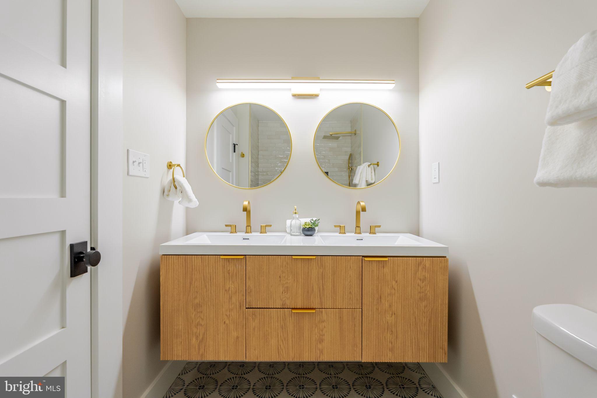 CARDEROCK SPRINGS - Residential